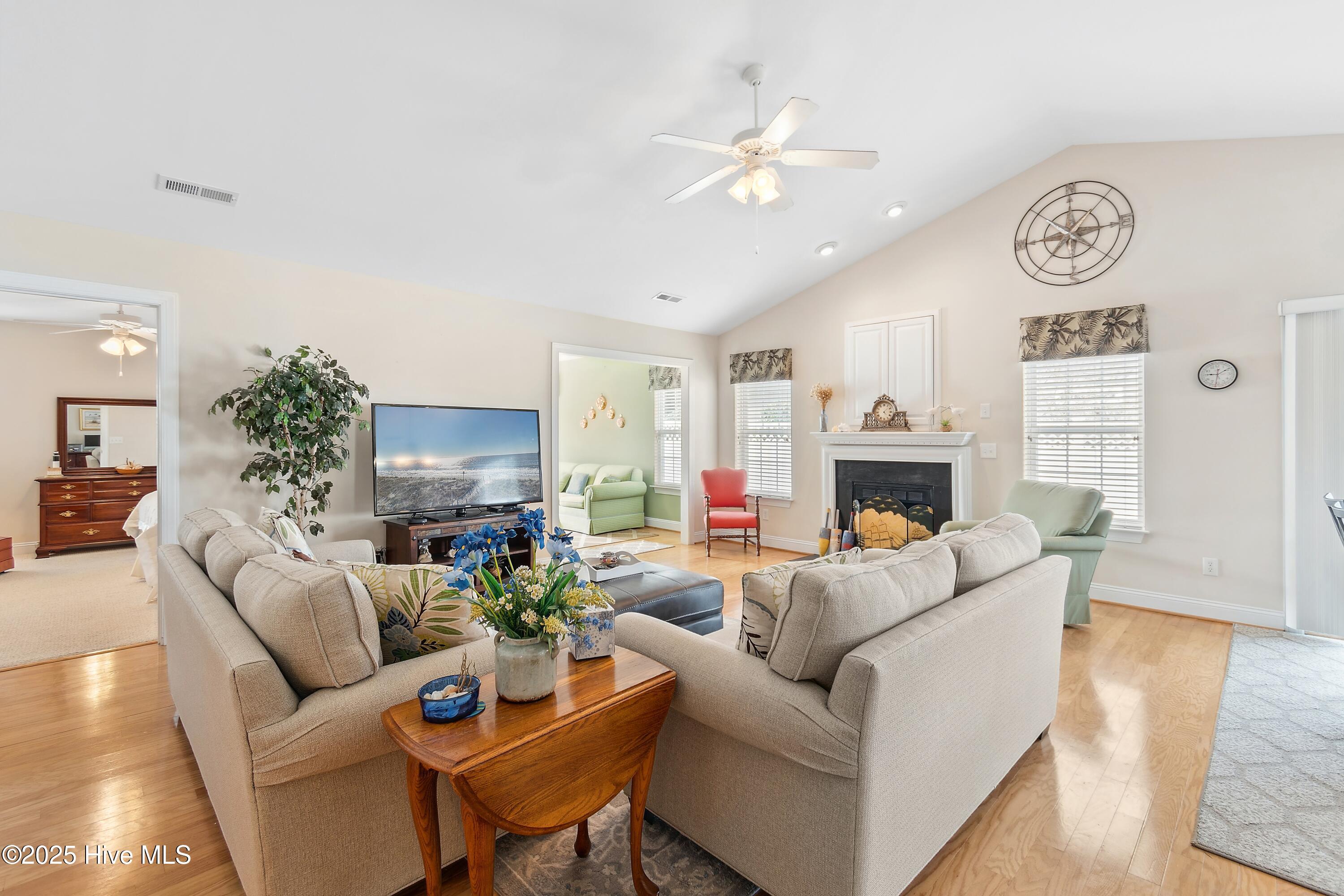 5025 Glen Cove Drive SE