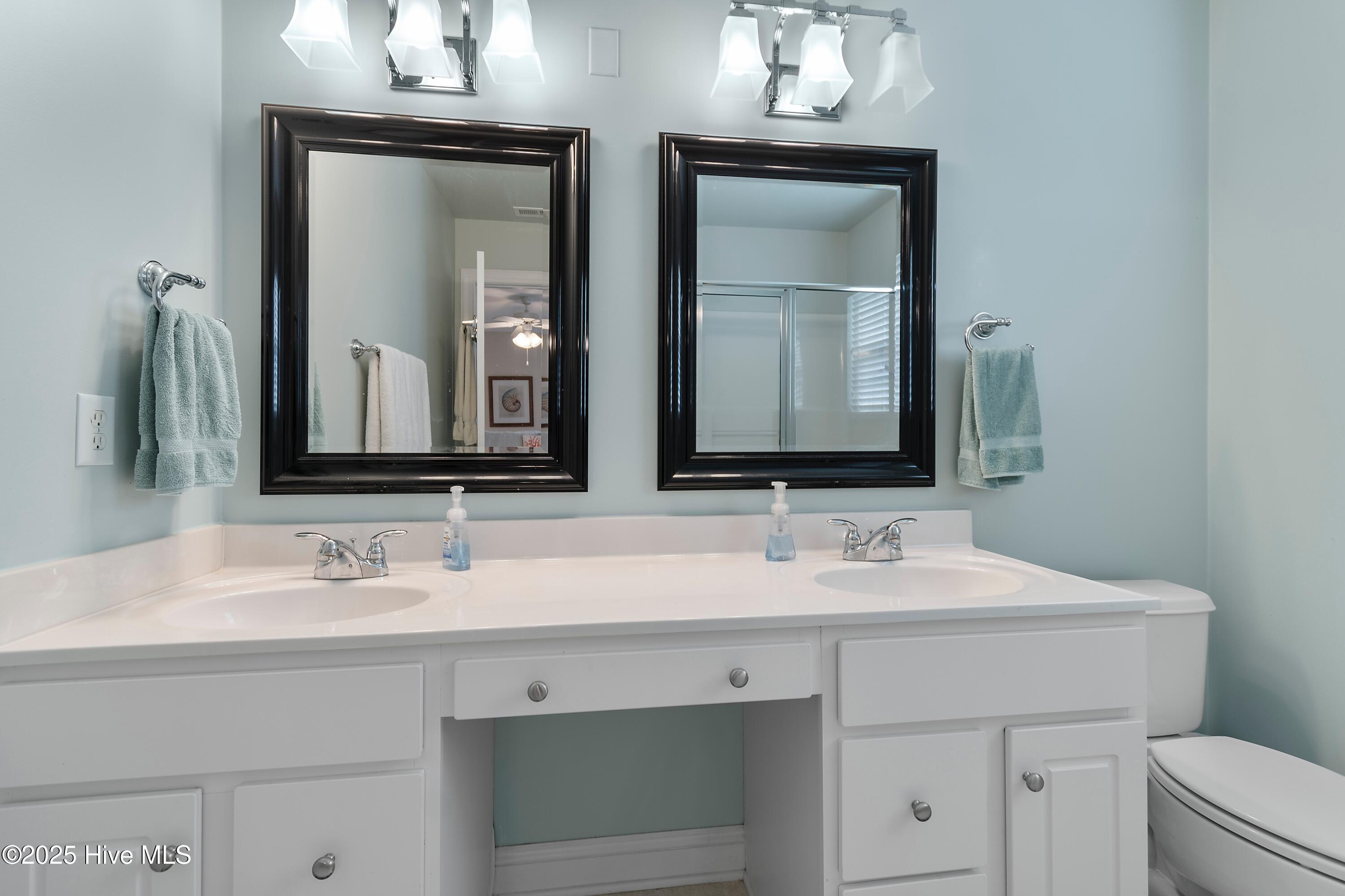 5025 Glen Cove Drive SE