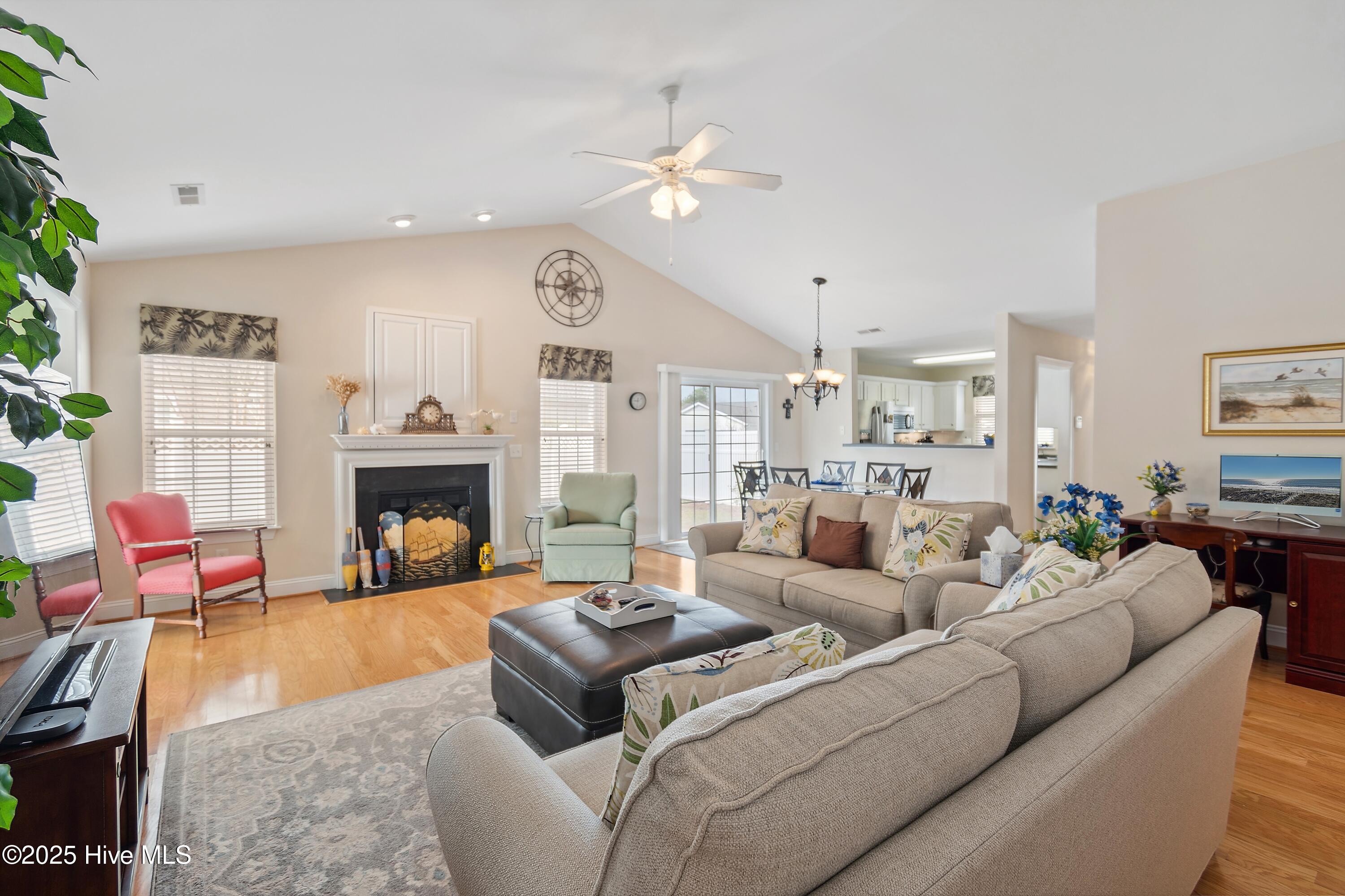 5025 Glen Cove Drive SE