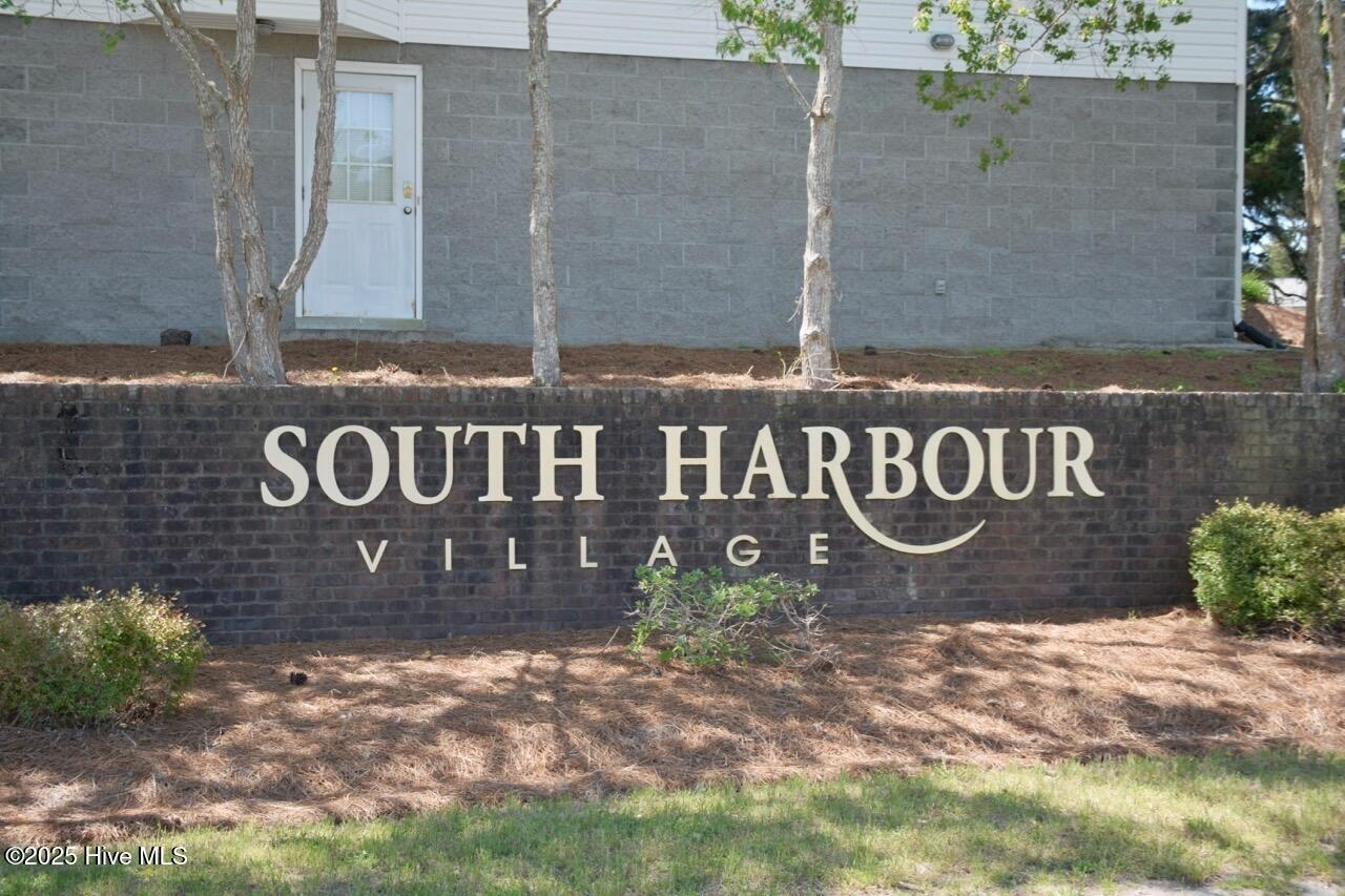 5025 Glen Cove Drive SE