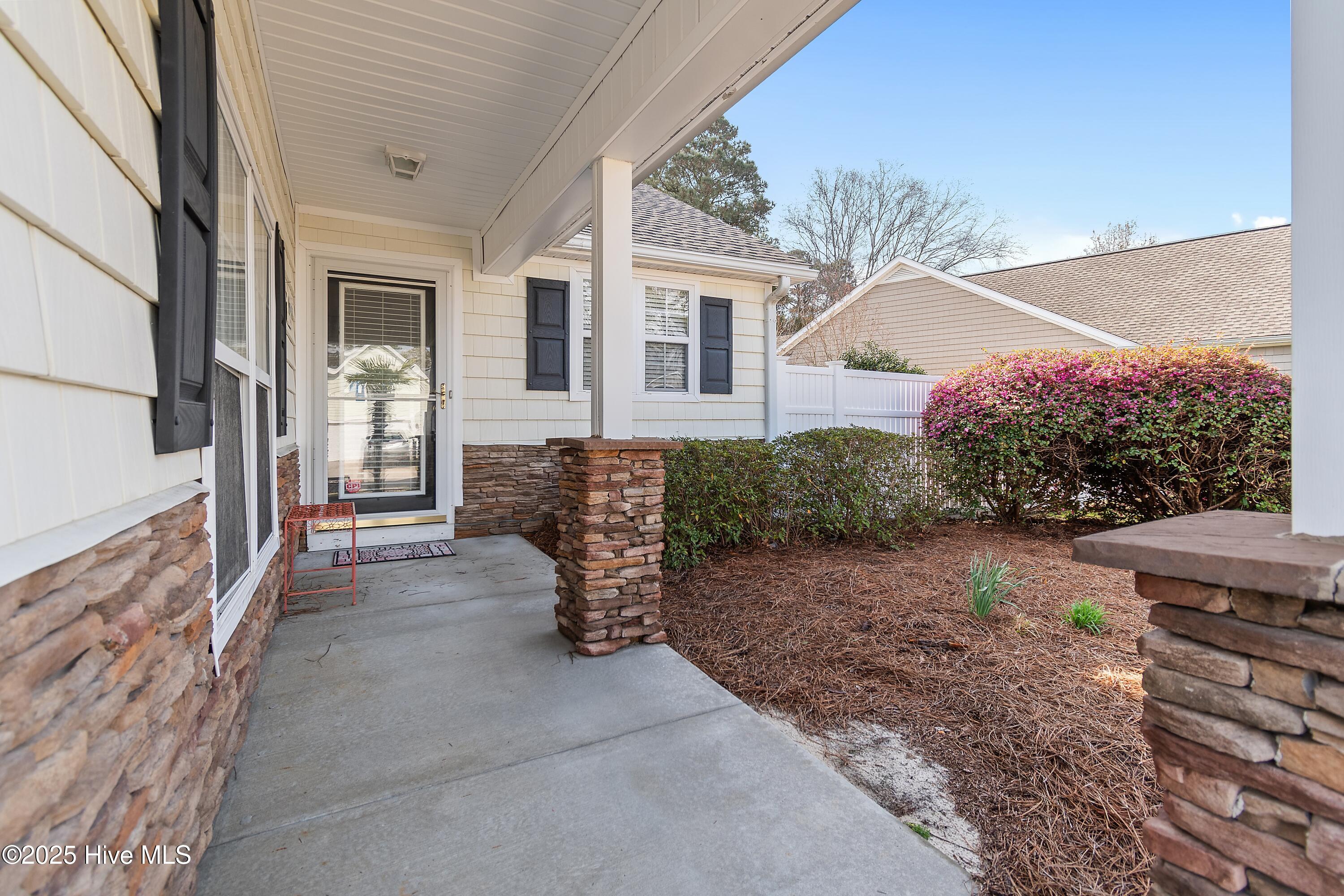 5025 Glen Cove Drive SE