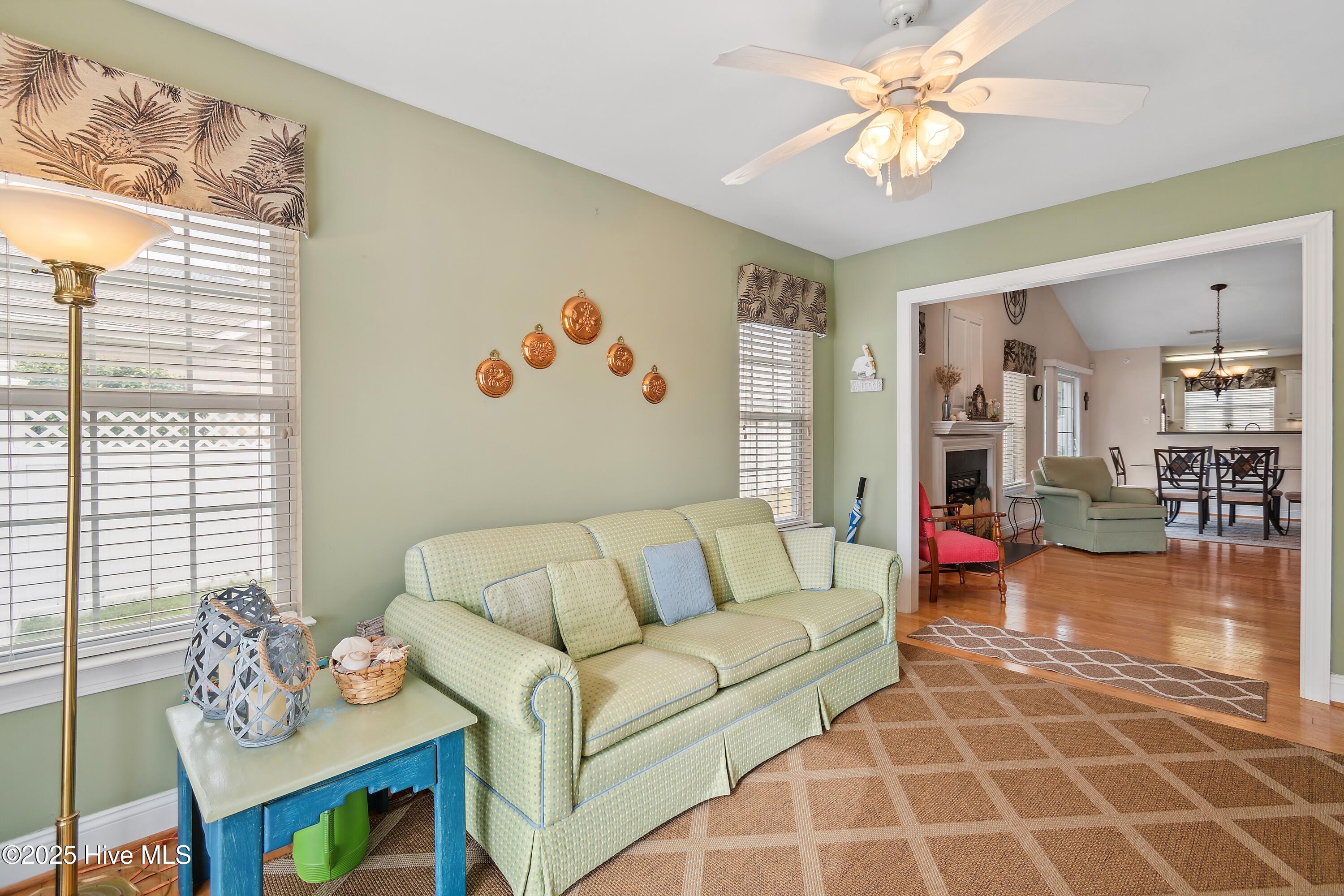 5025 Glen Cove Drive SE