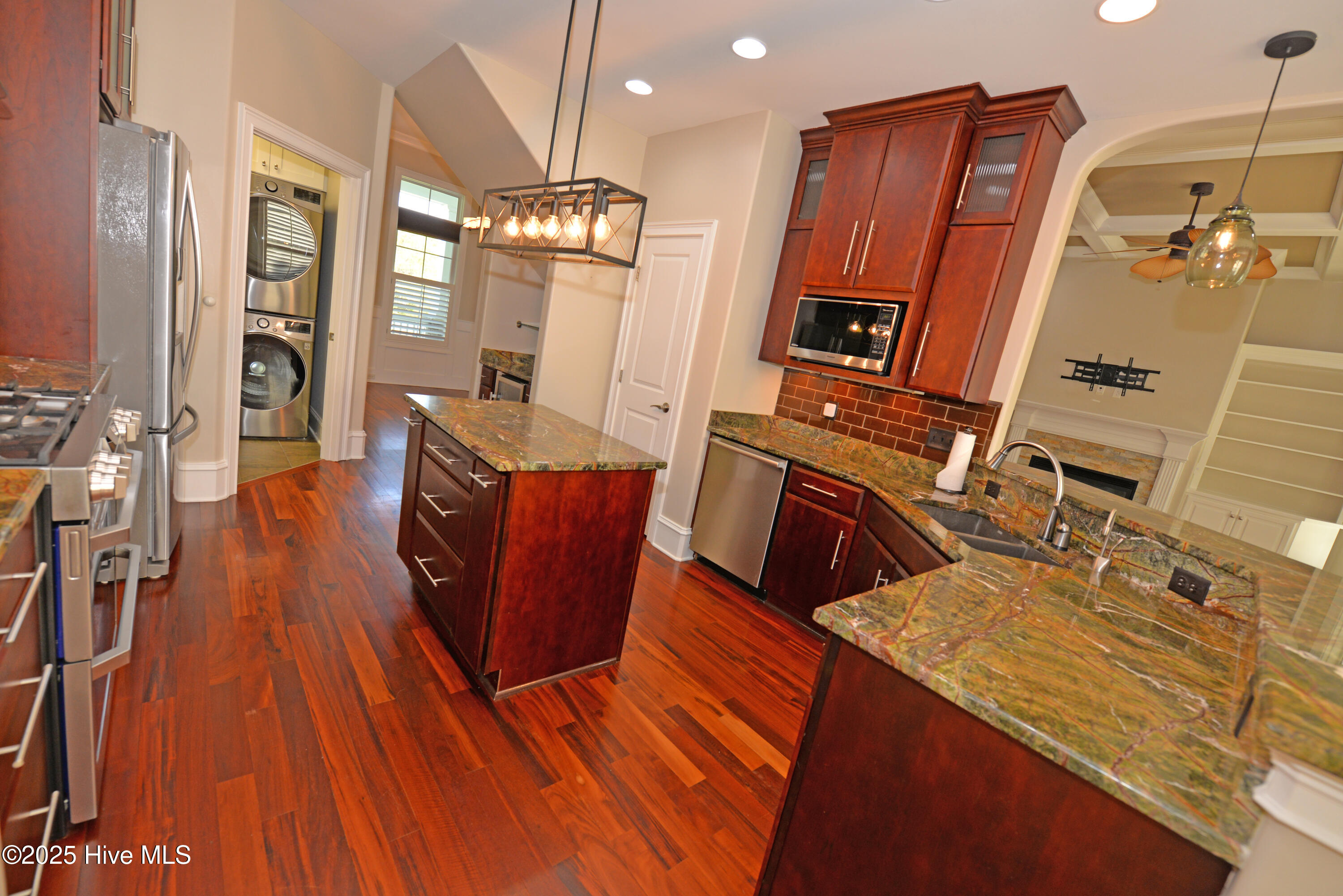 4398 Ascot Circle SE