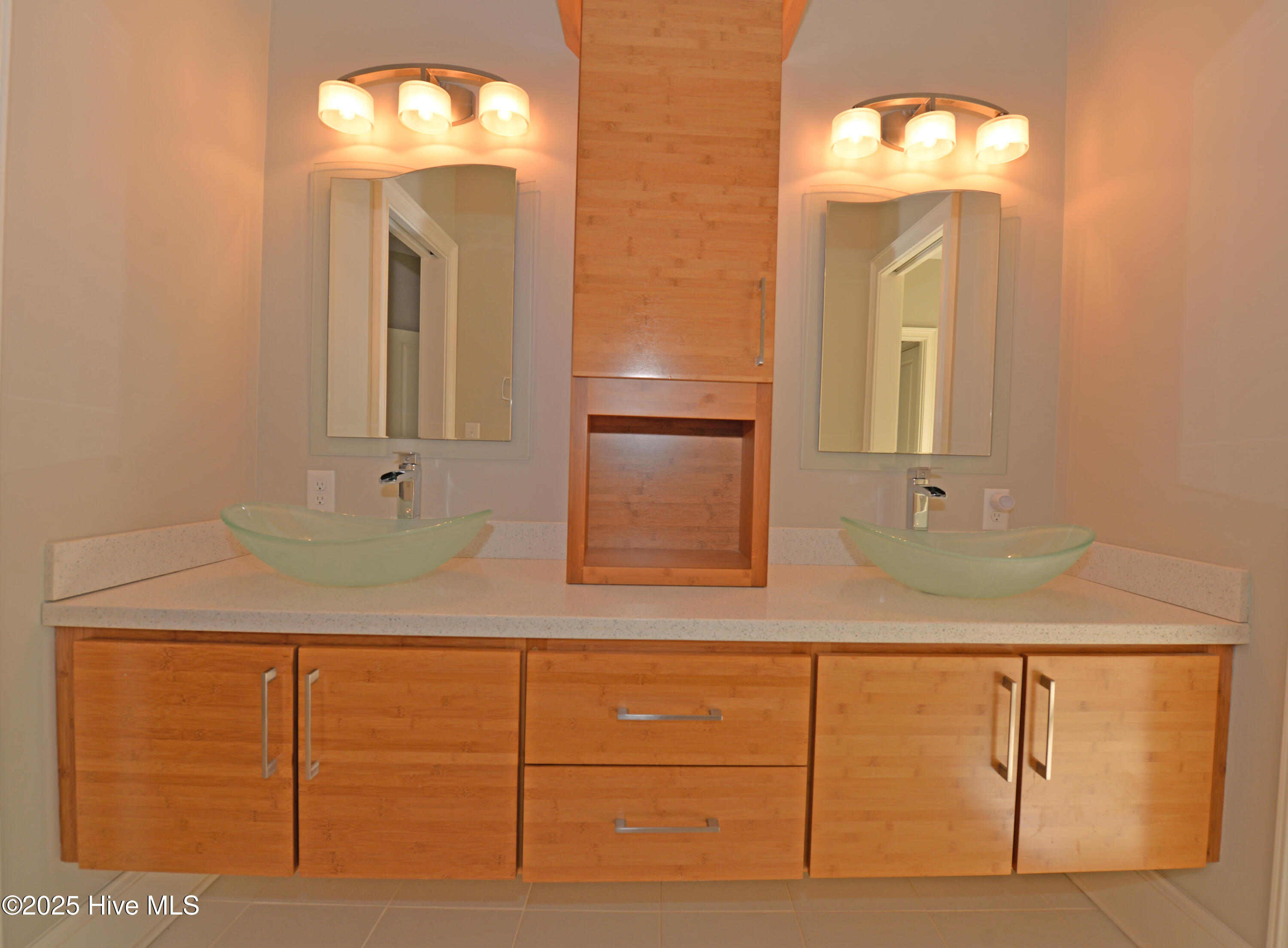 4398 Ascot Circle SE