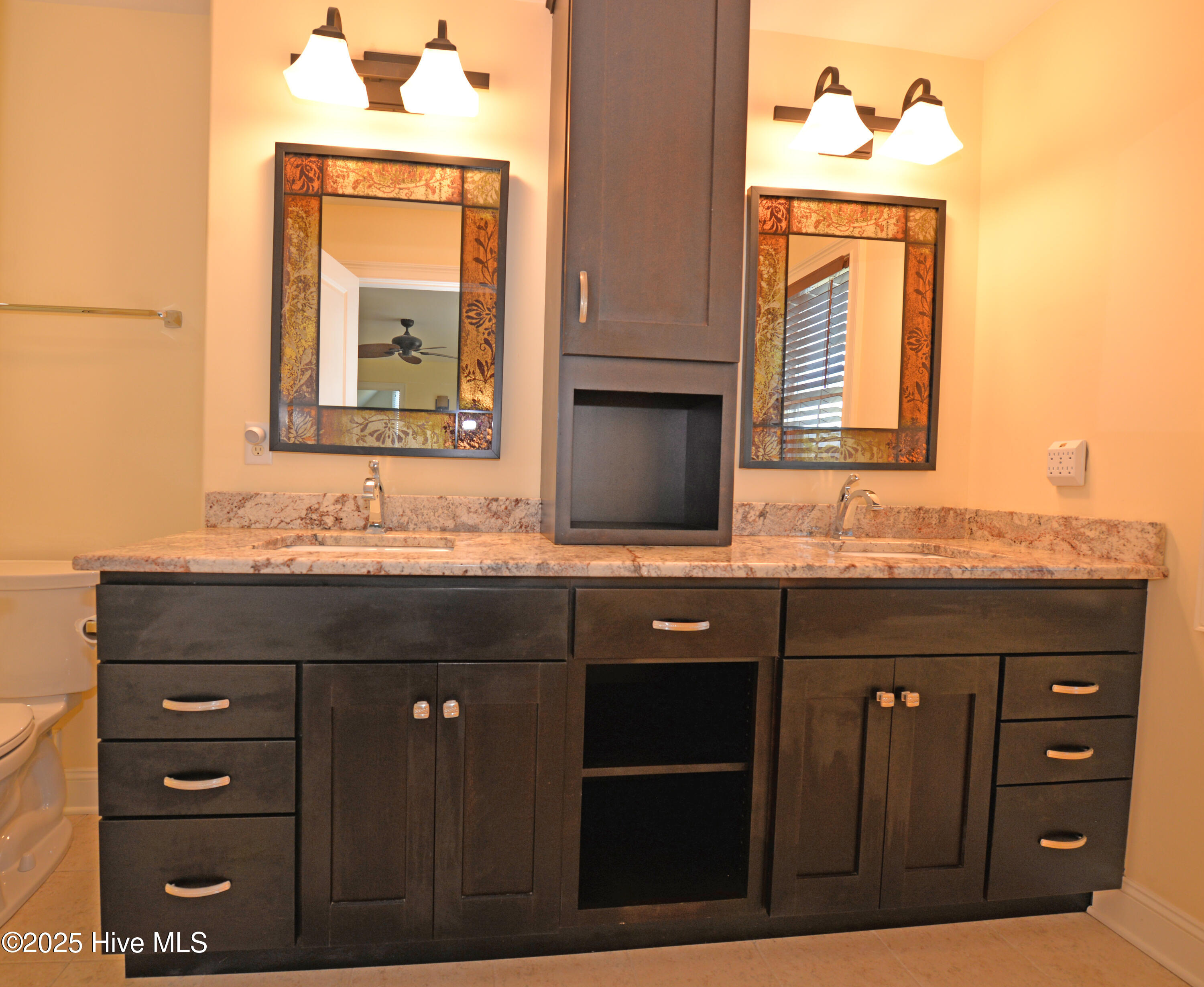 4398 Ascot Circle SE