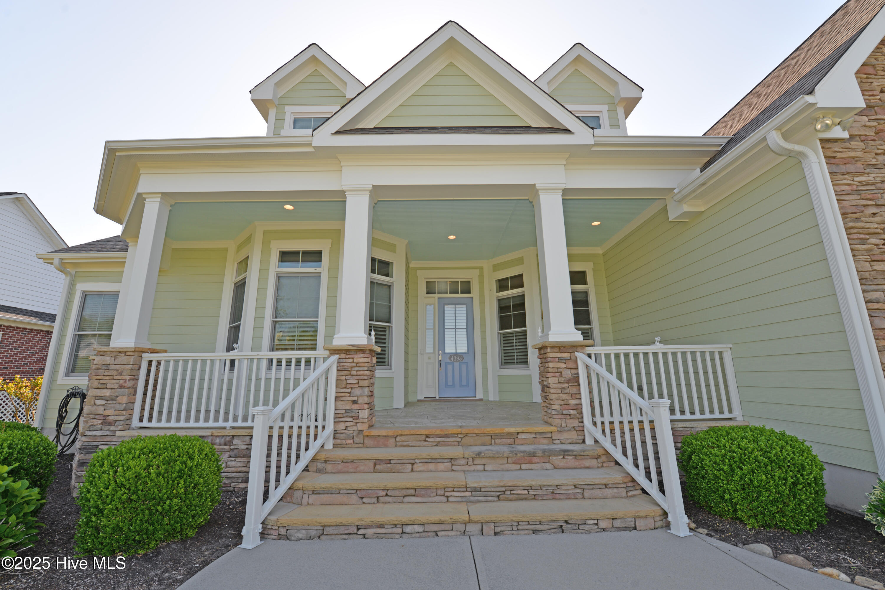 4398 Ascot Circle SE