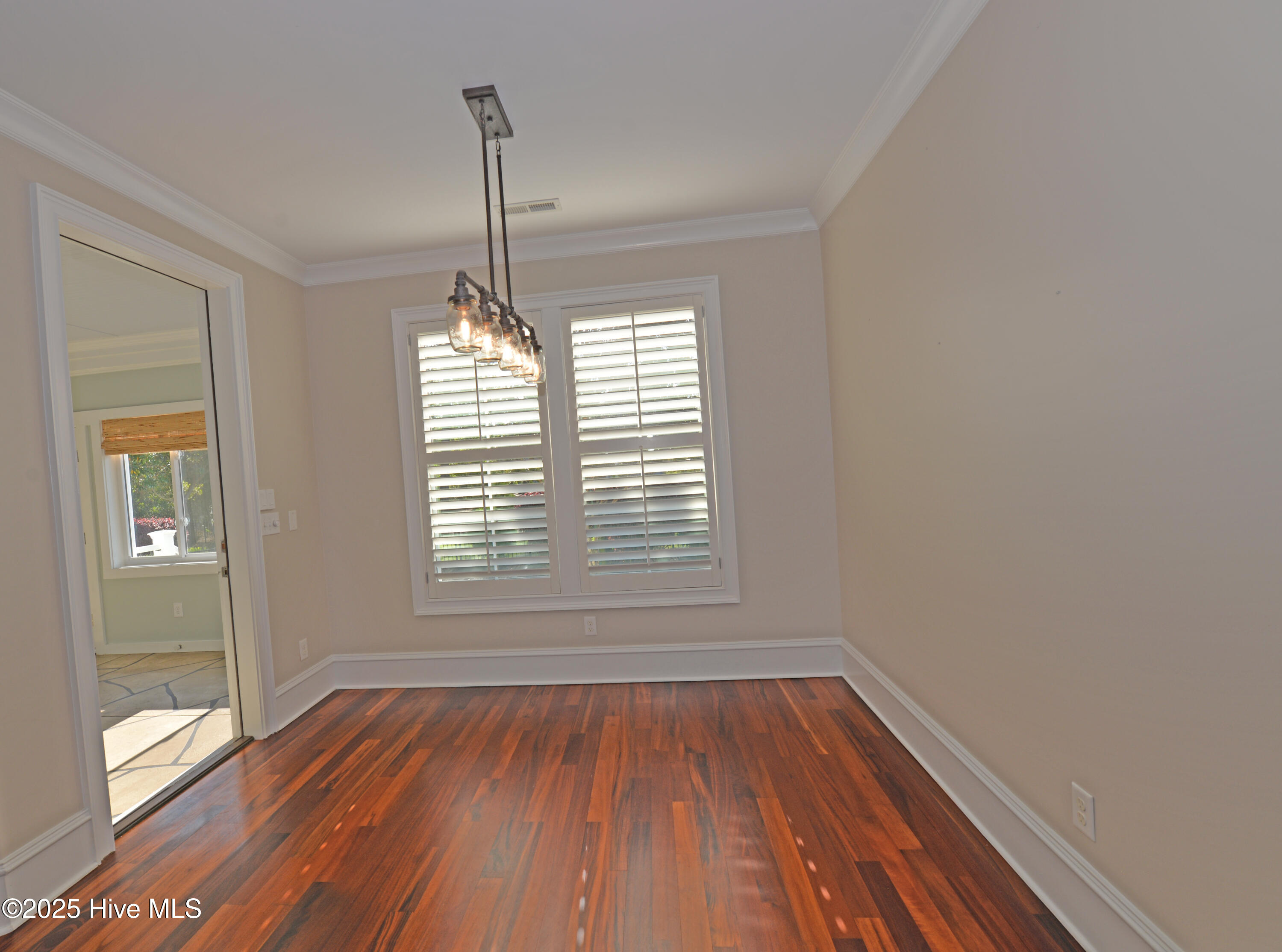 4398 Ascot Circle SE