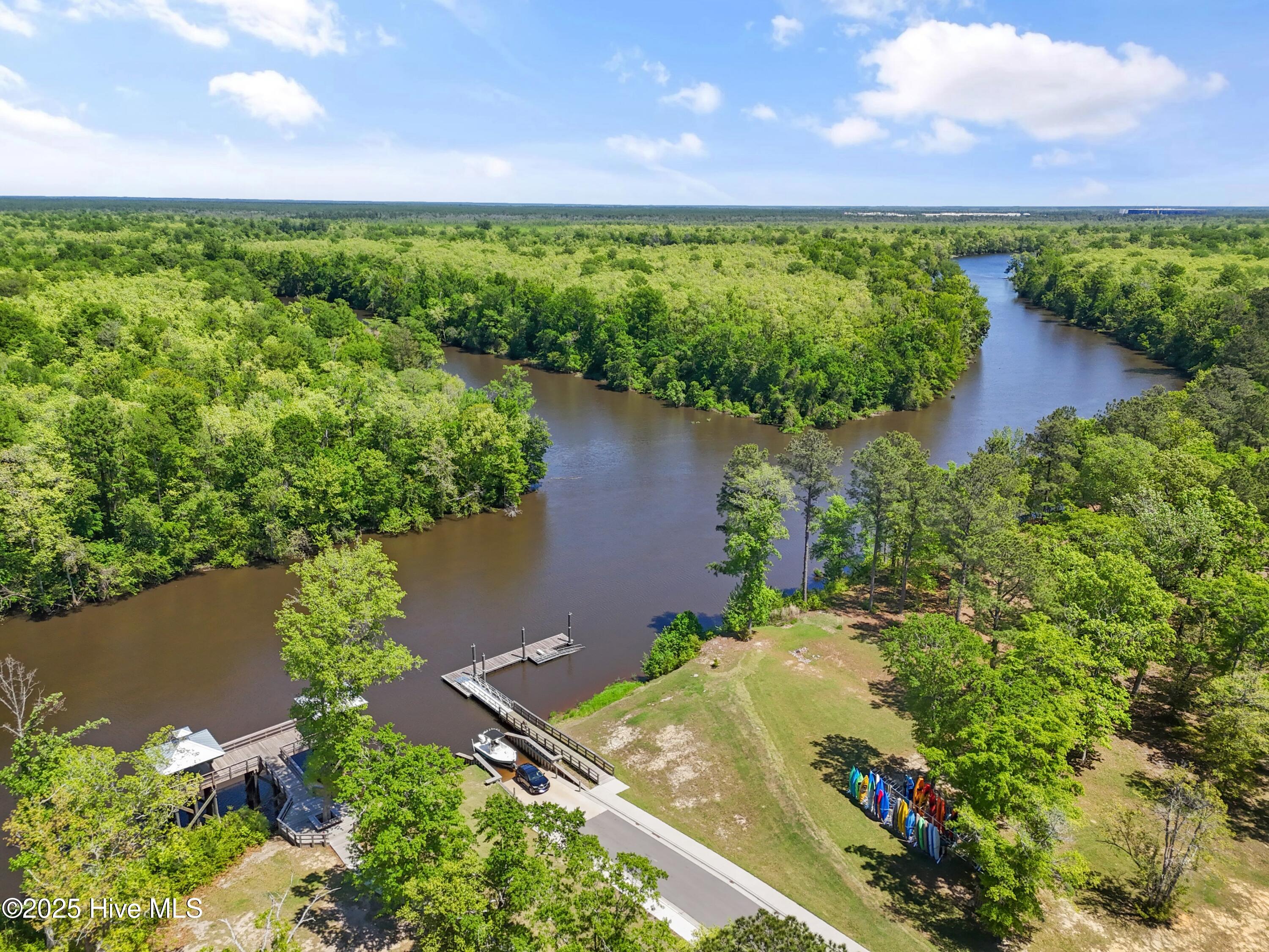 3981 Bay Colony Road NE