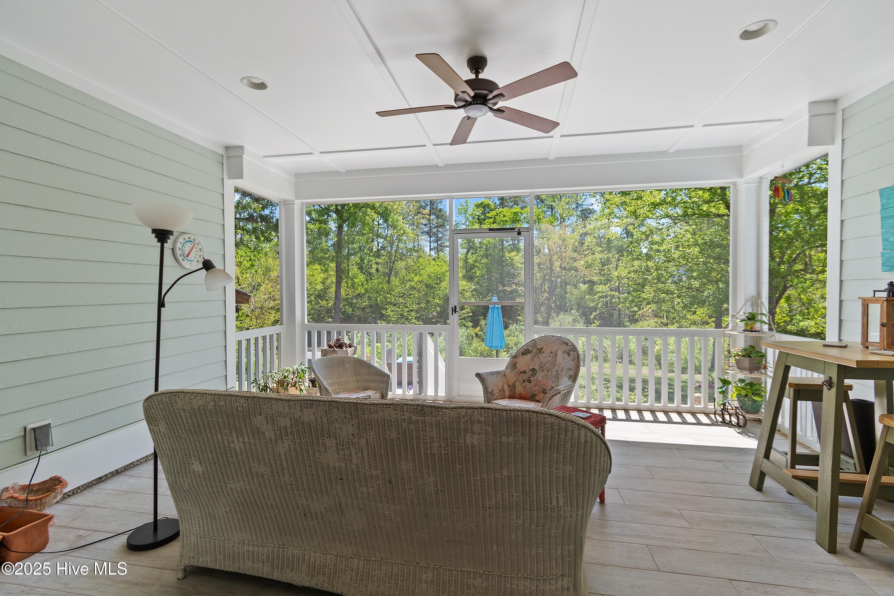 3981 Bay Colony Road NE