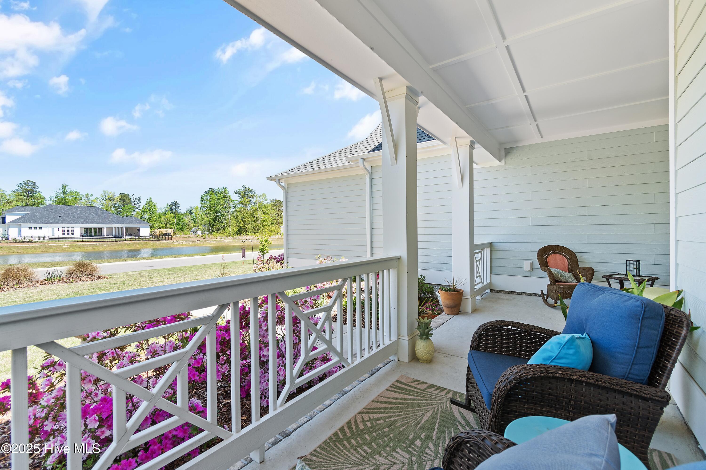 3981 Bay Colony Road NE