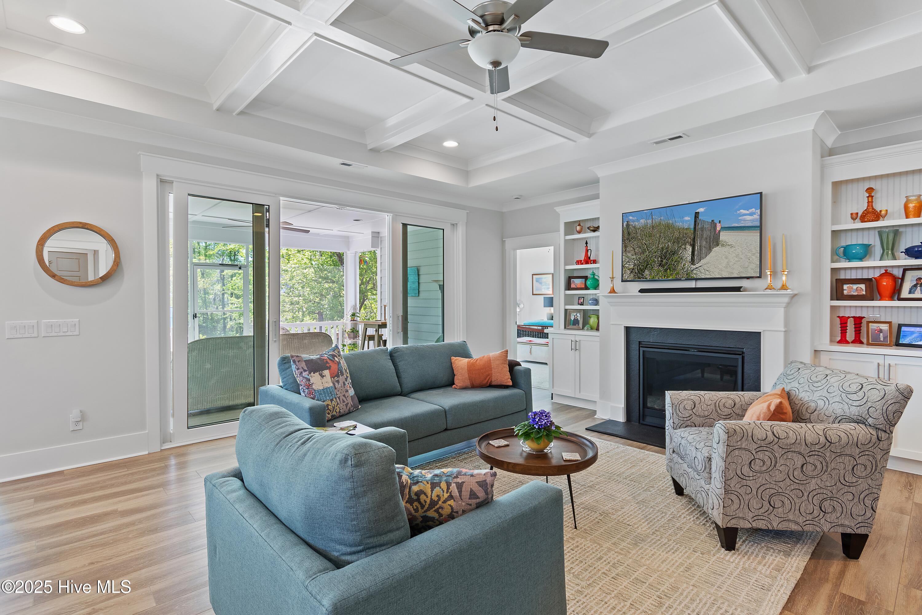 3981 Bay Colony Road NE