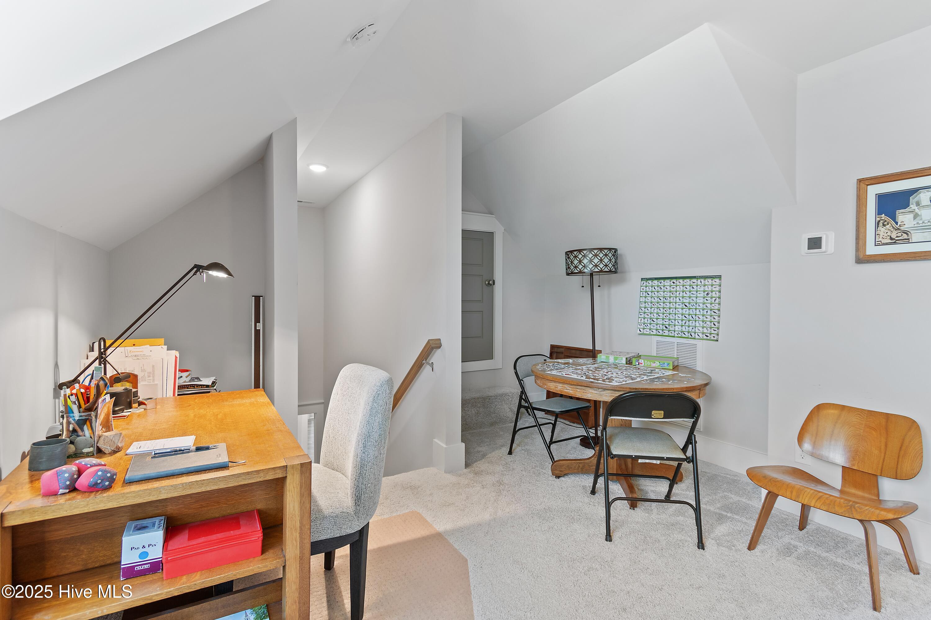 3981 Bay Colony Road NE