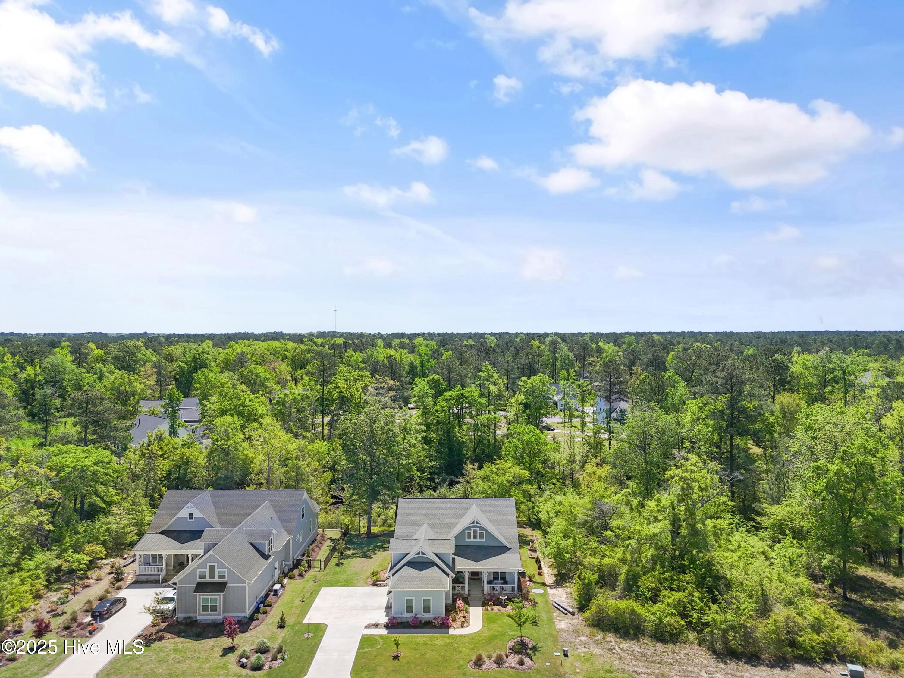 3981 Bay Colony Road NE