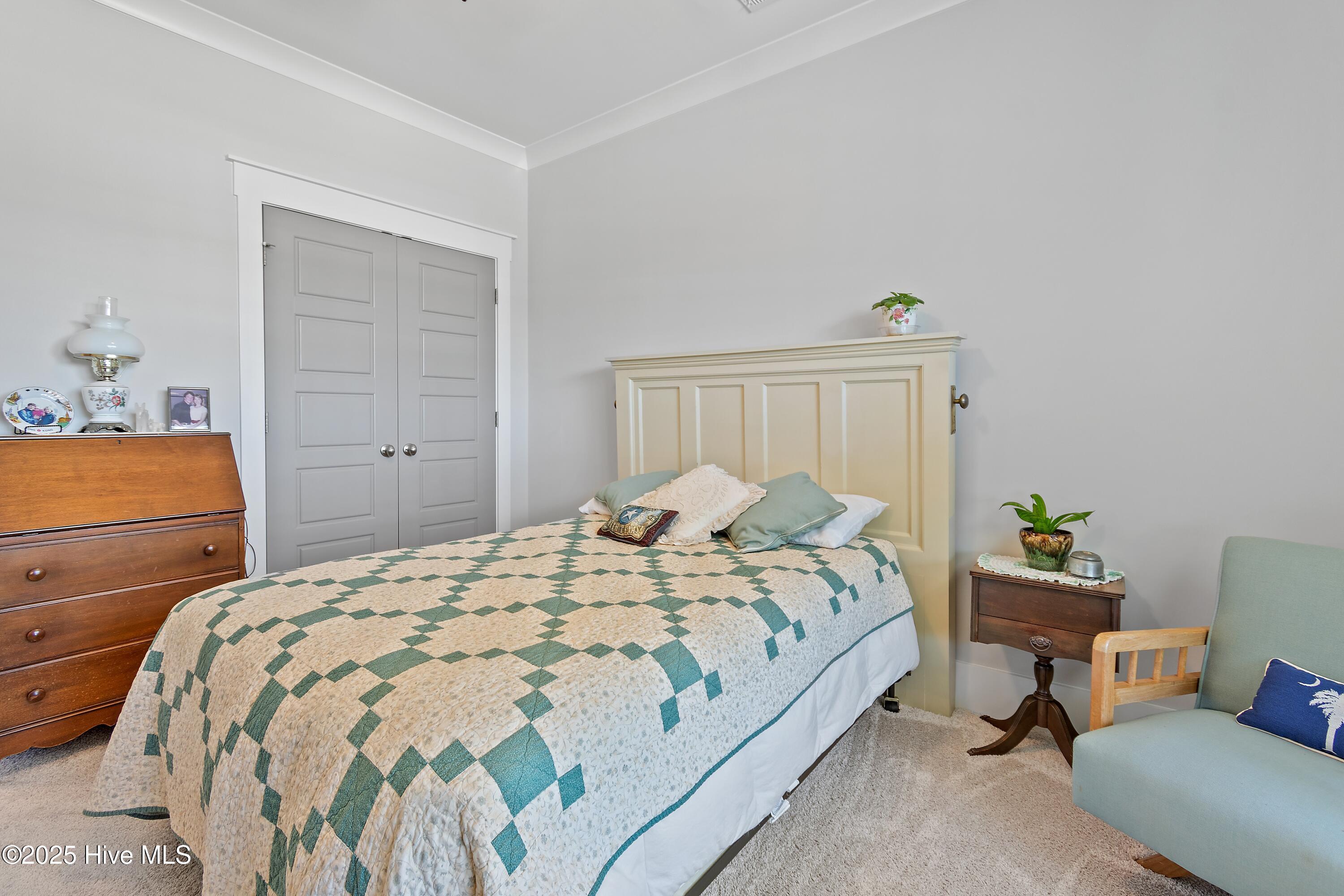 3981 Bay Colony Road NE