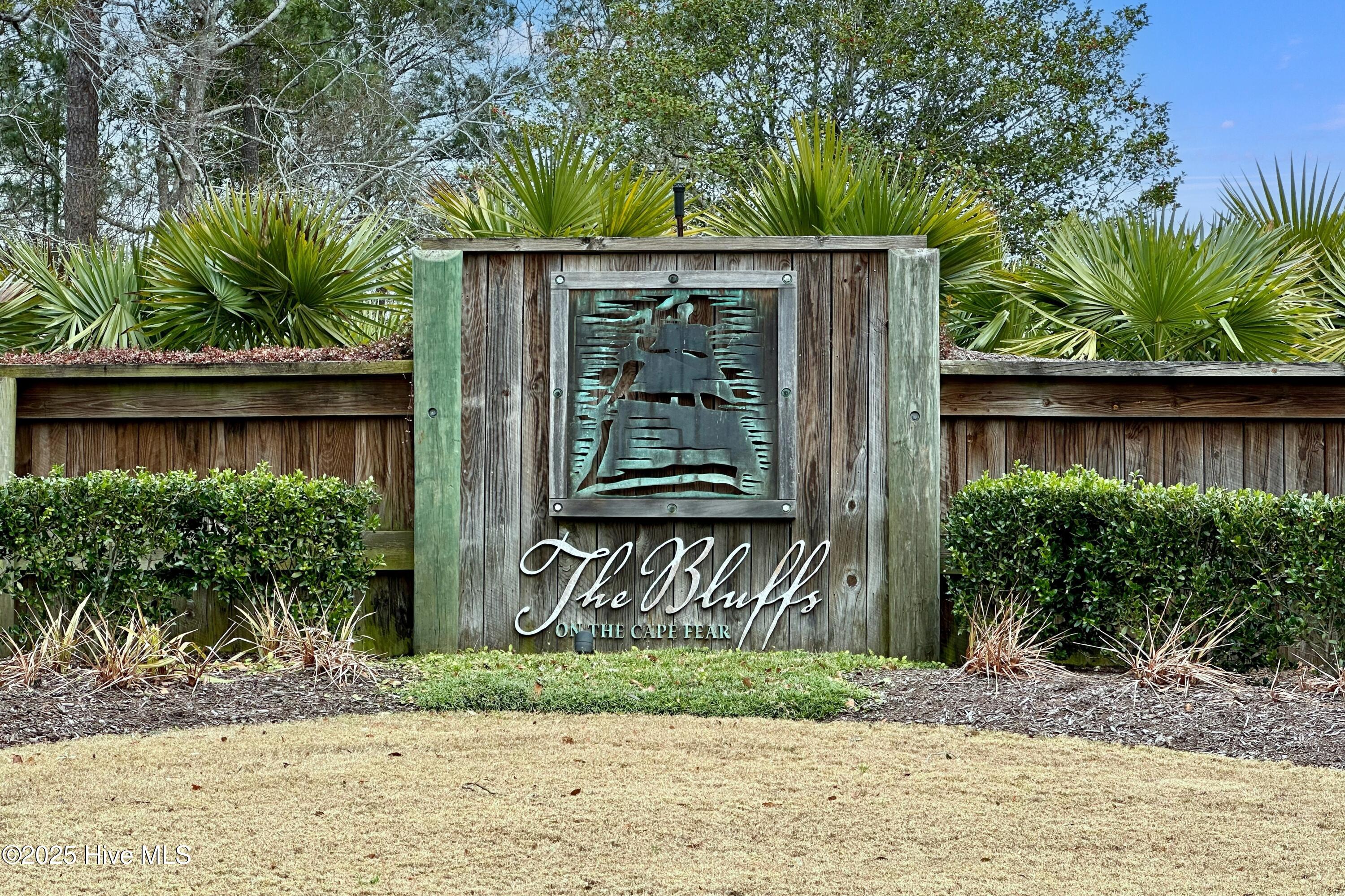 3981 Bay Colony Road NE