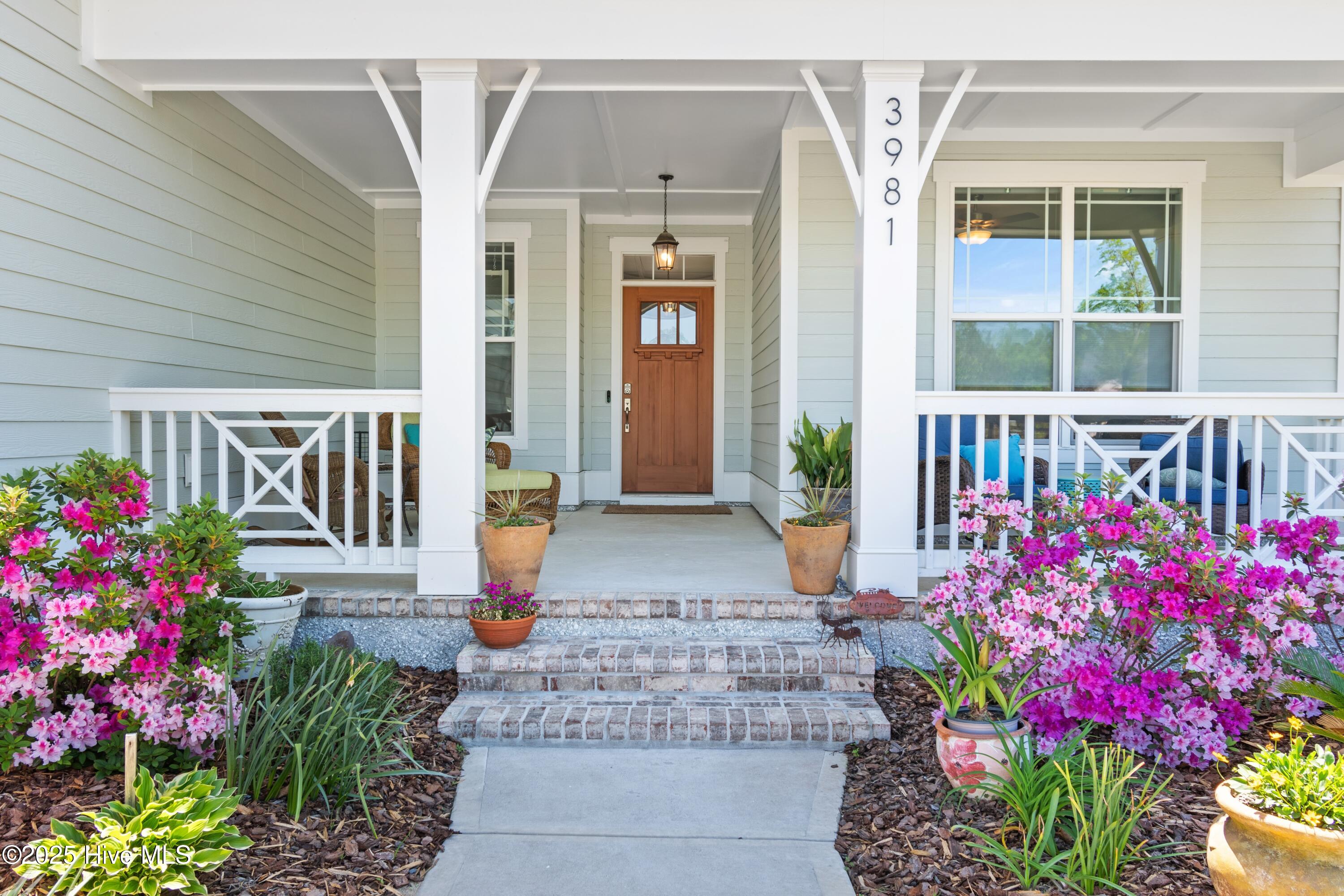 3981 Bay Colony Road NE