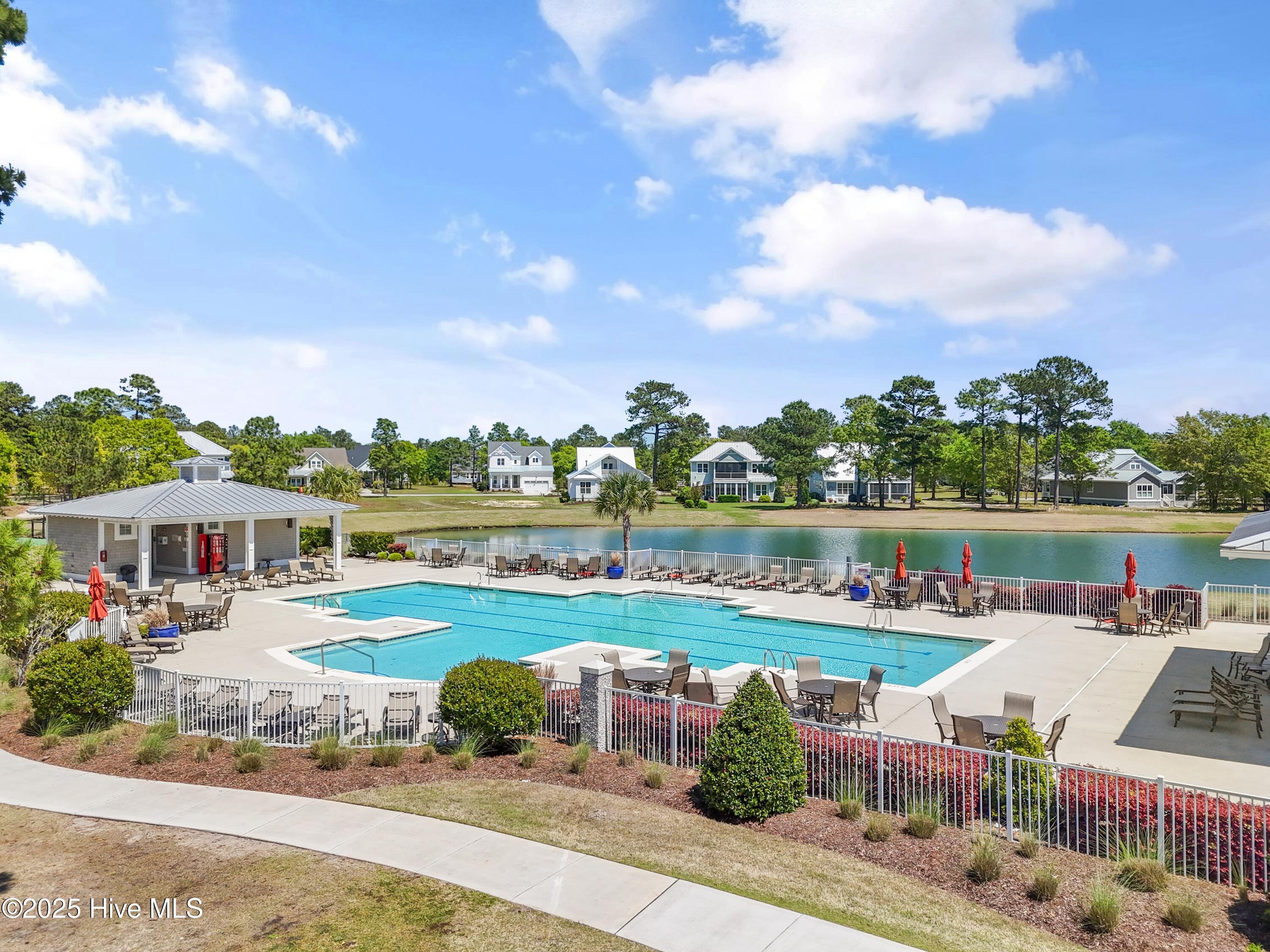 3981 Bay Colony Road NE