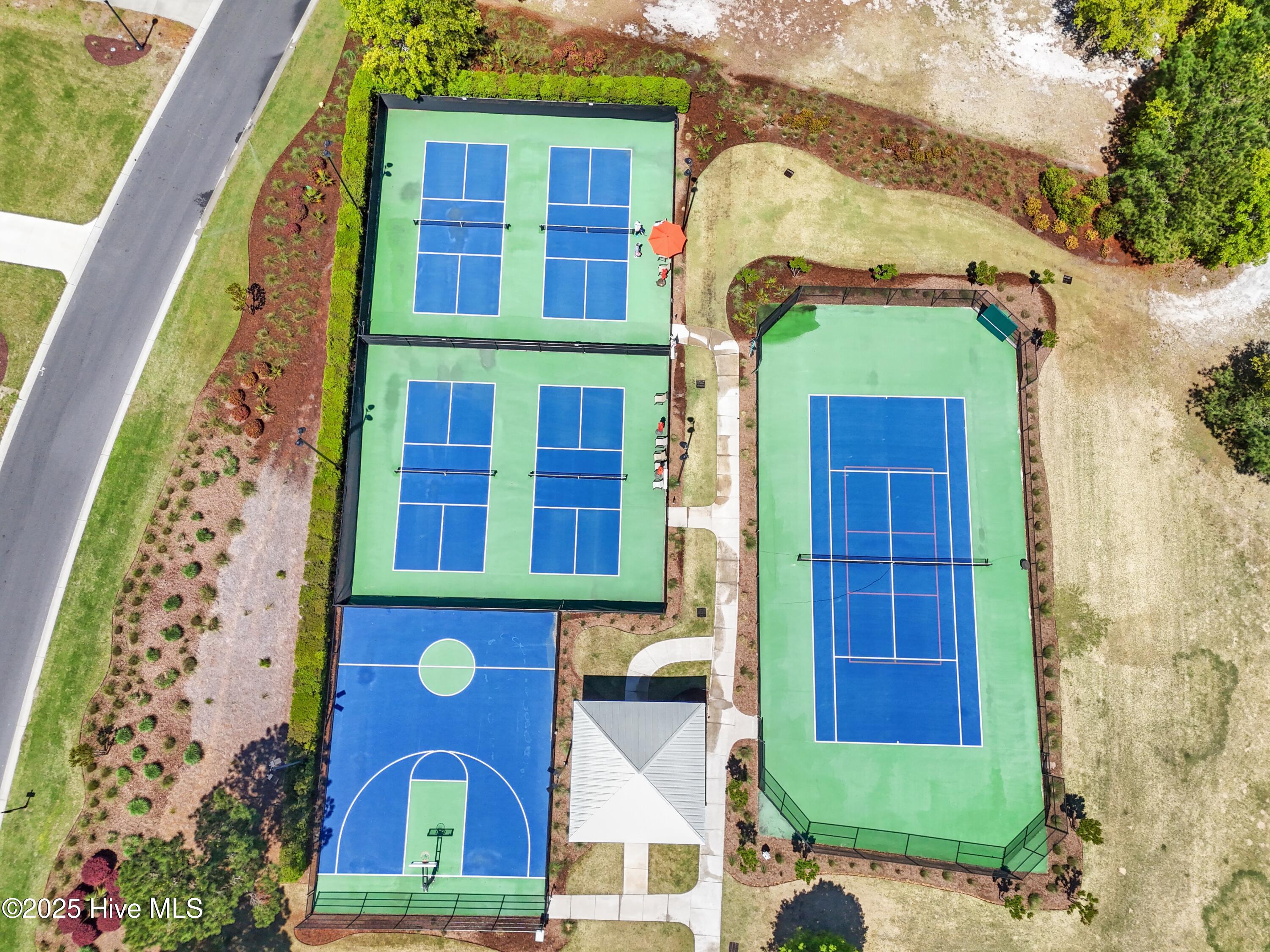 3981 Bay Colony Road NE