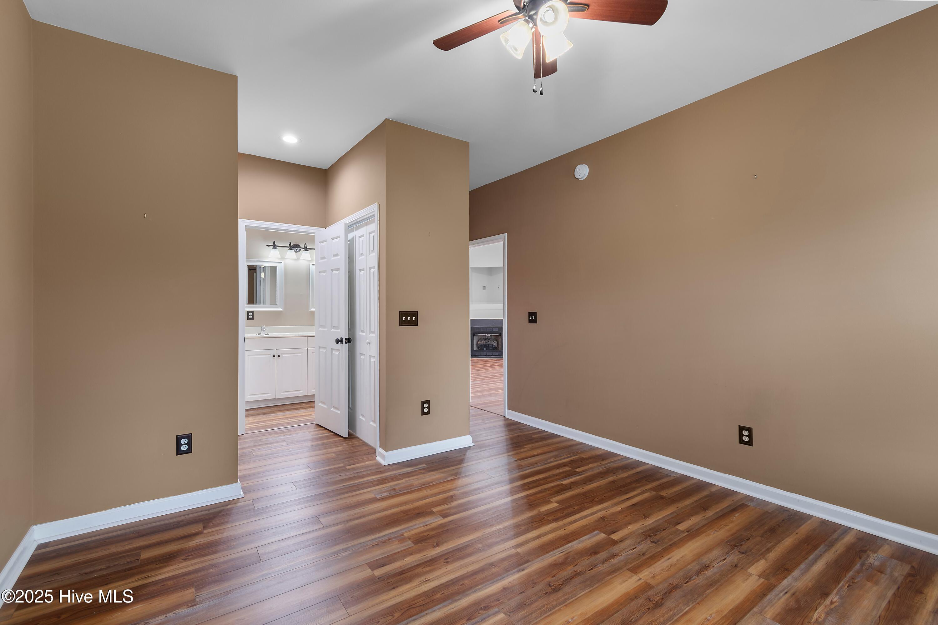 5009 N Hampton Drive SE