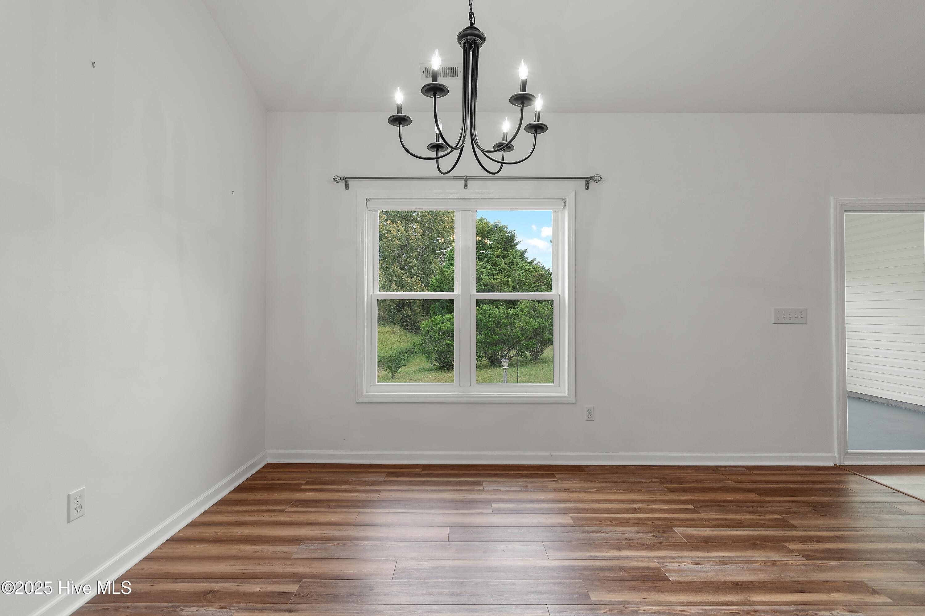 5009 N Hampton Drive SE