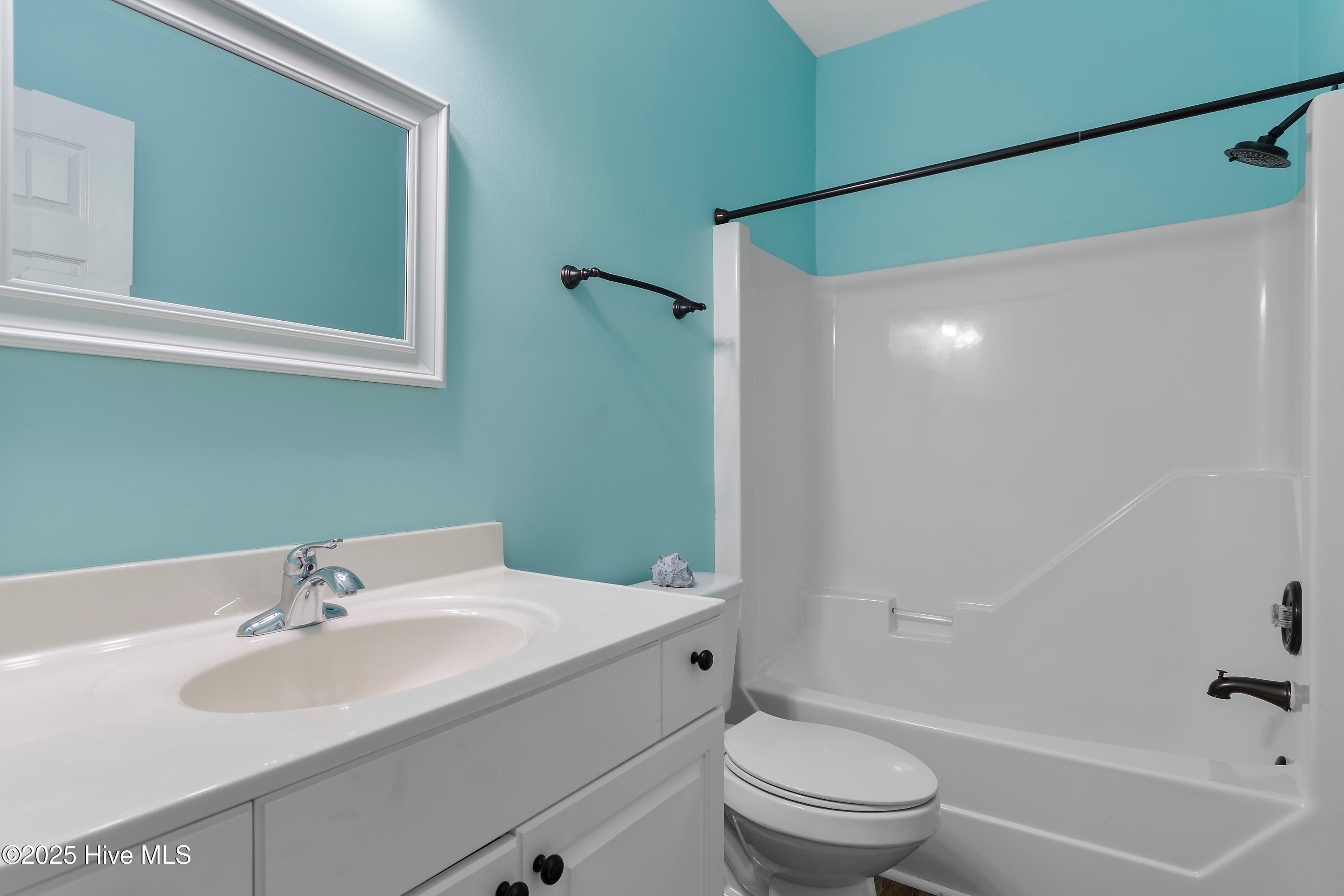 5009 N Hampton Drive SE