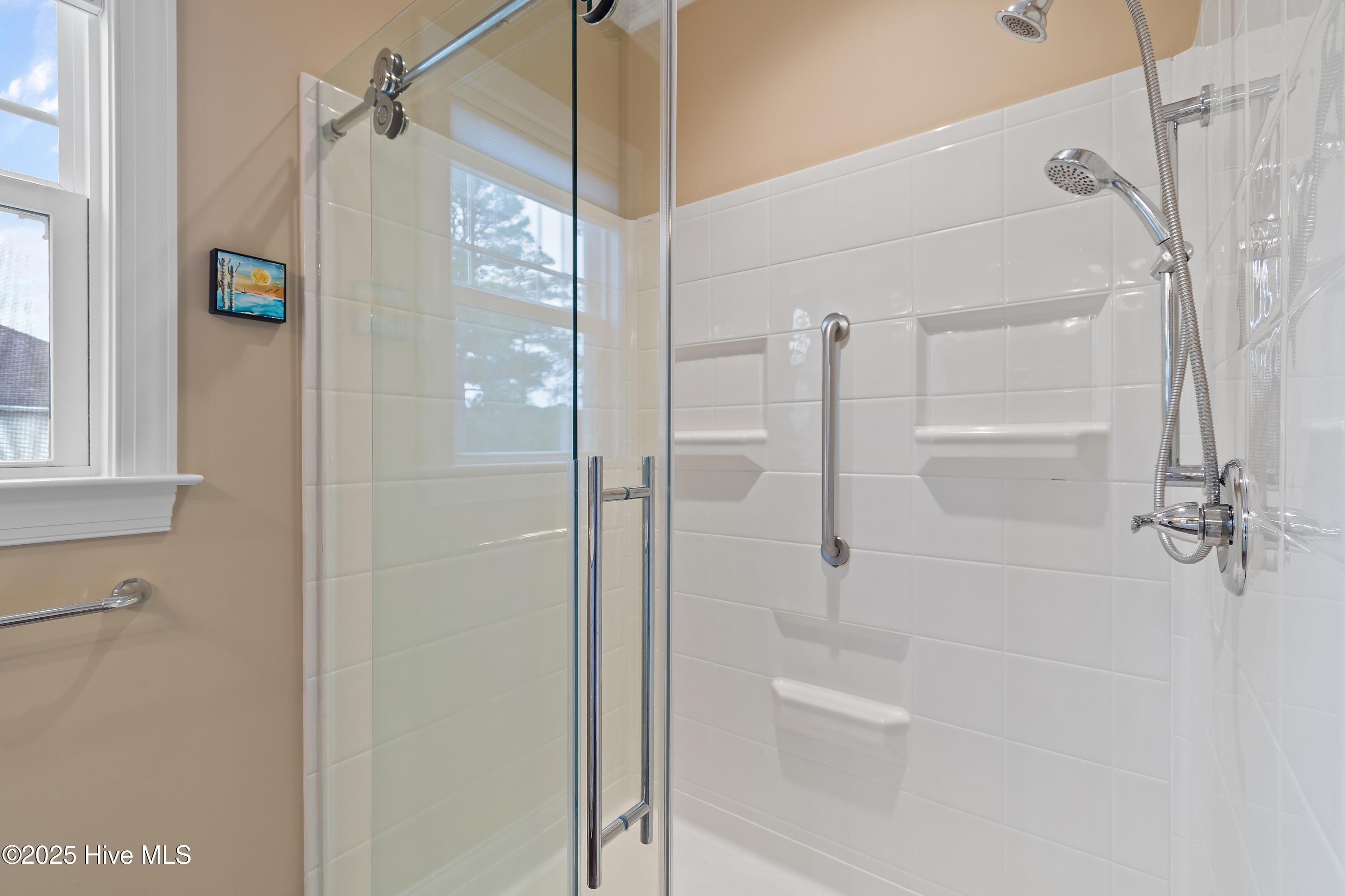 4986 N Hampton Drive SE