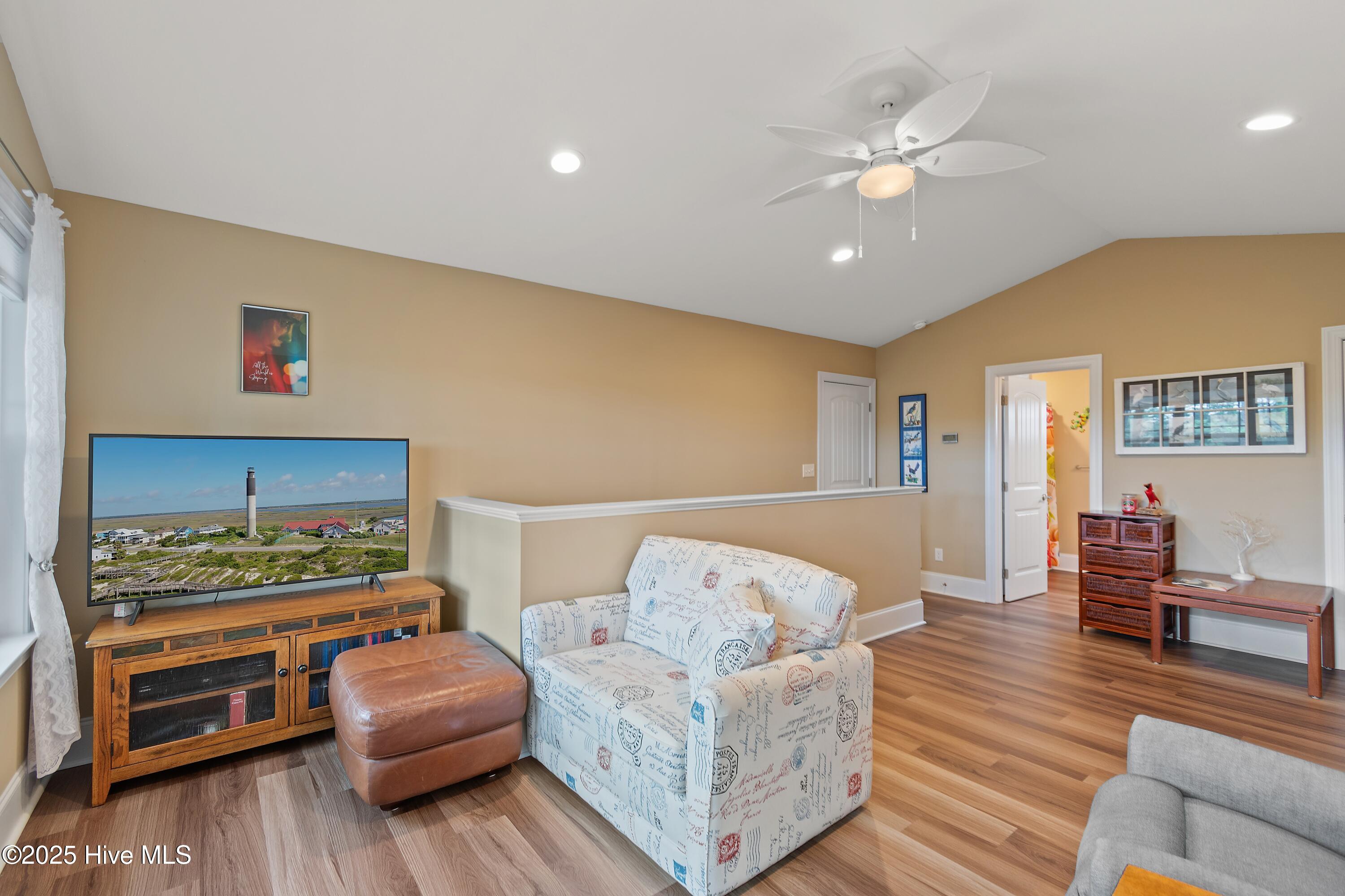 4986 N Hampton Drive SE