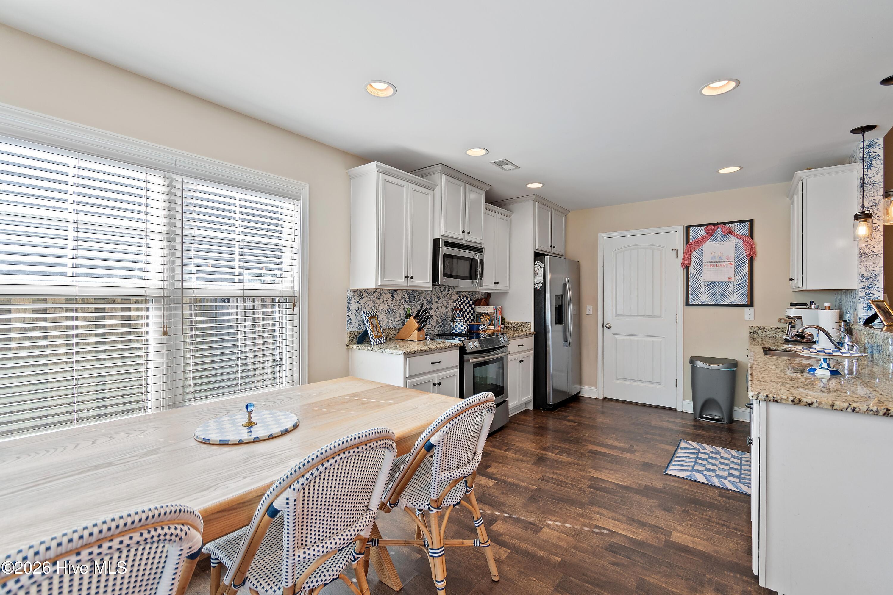 4223 Cherry Laurel Drive SE