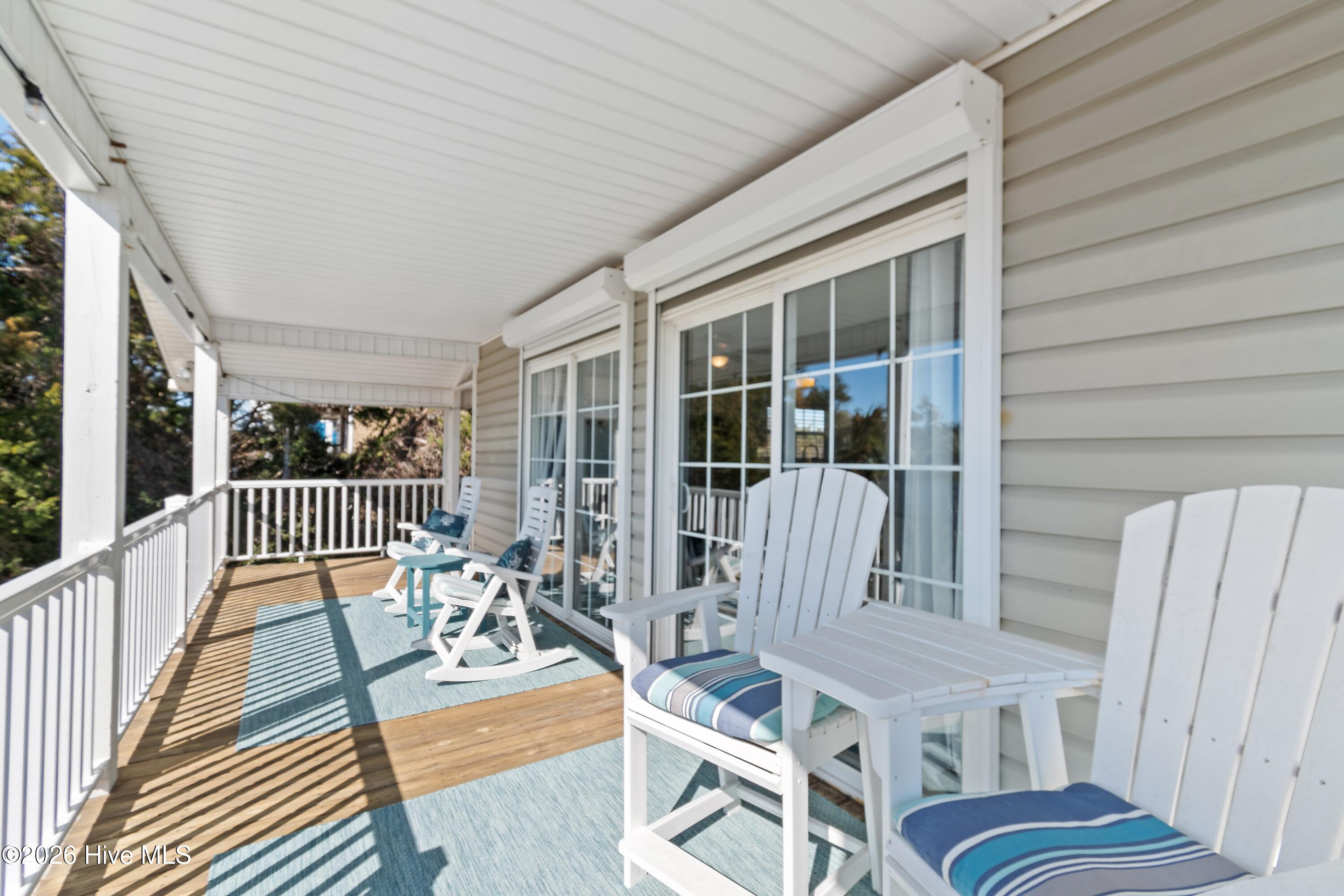 316 E Dolphin Drive