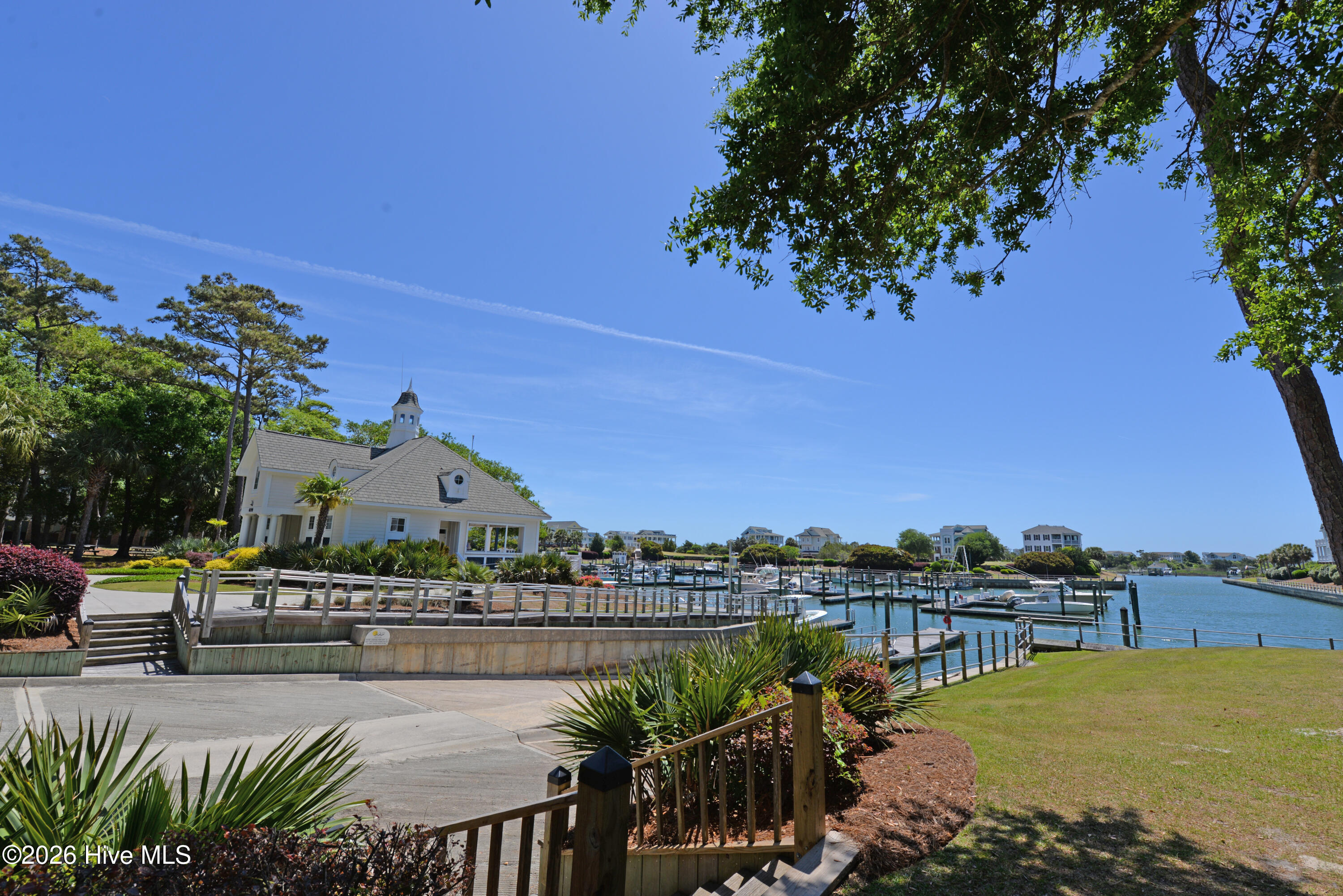 587 478 Maritime Way SW