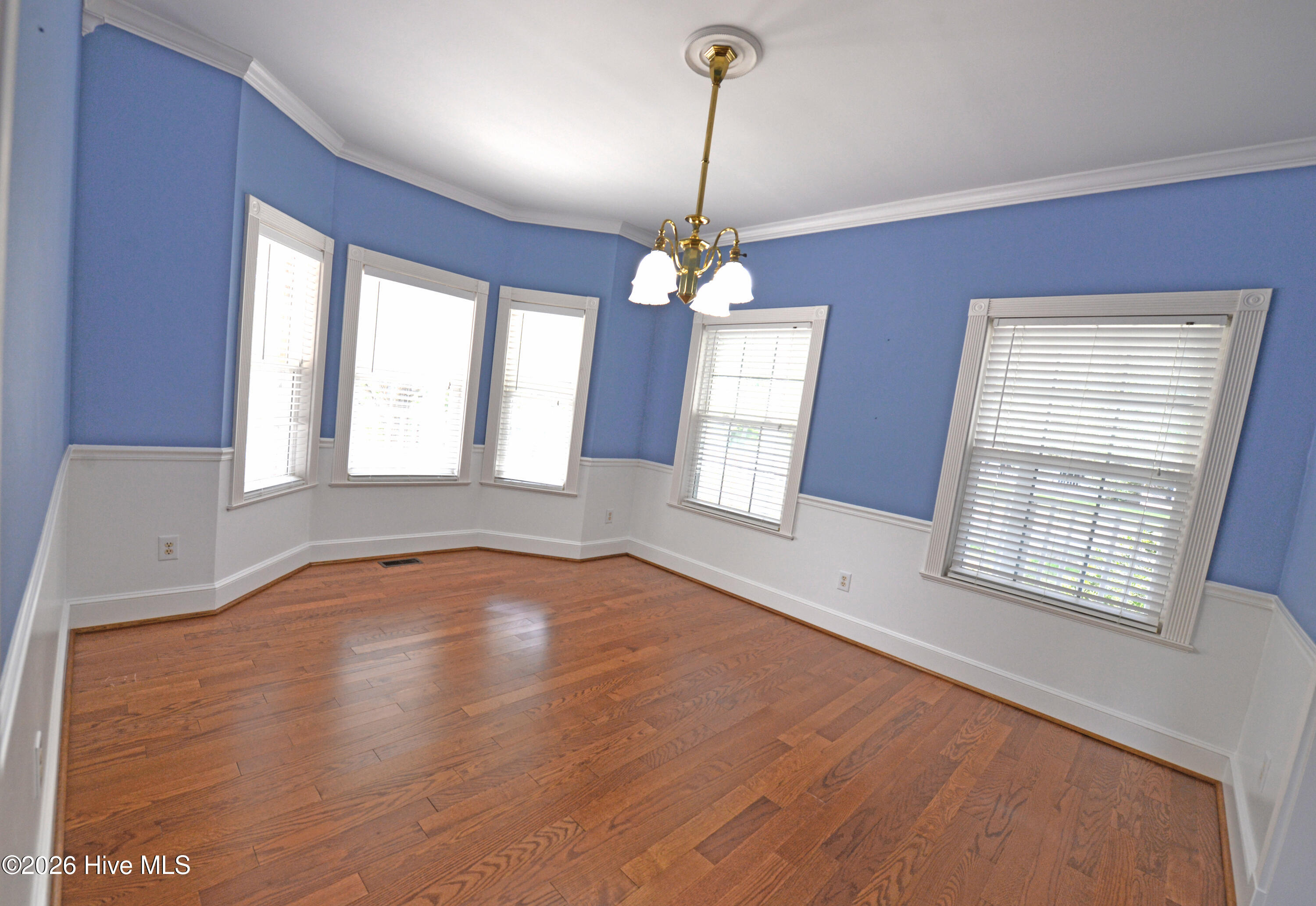 1008 Newton Drive SE