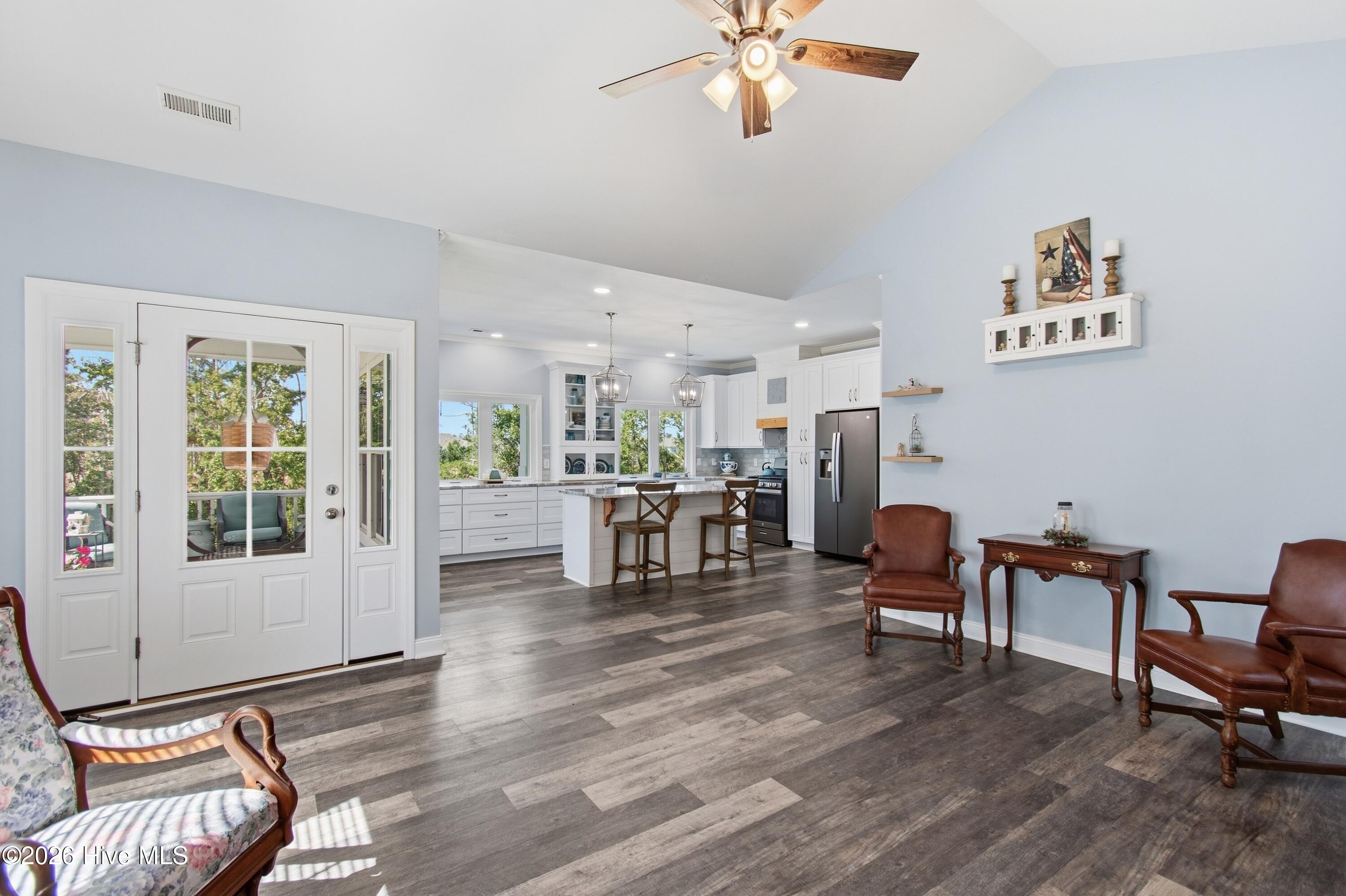 2847 Palm Grove Grove SW