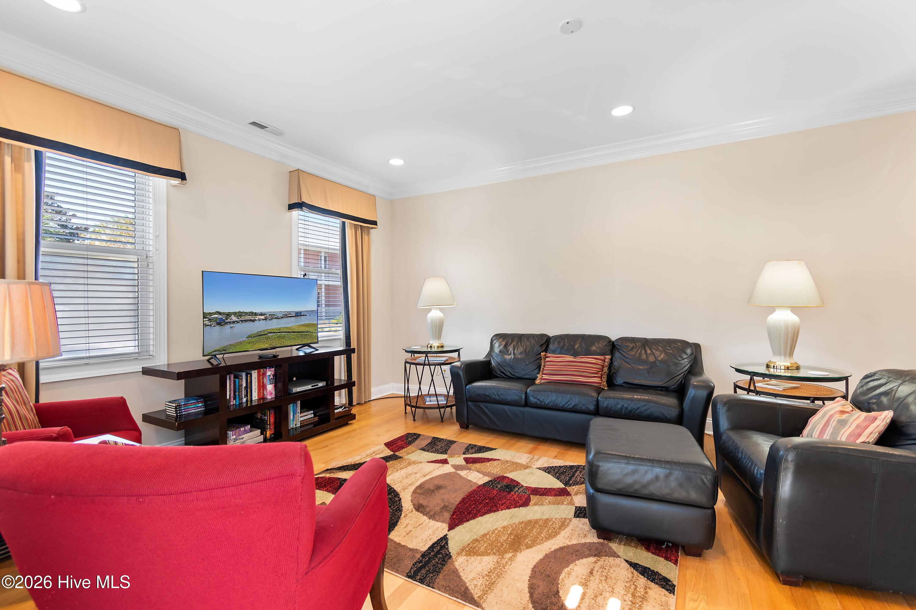 304 Marina View Drive