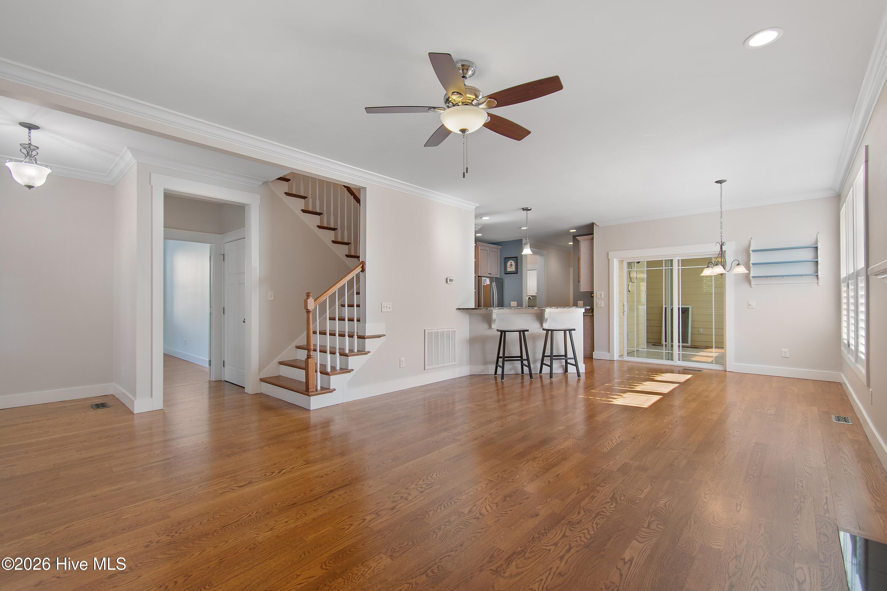 432 Cades Trail