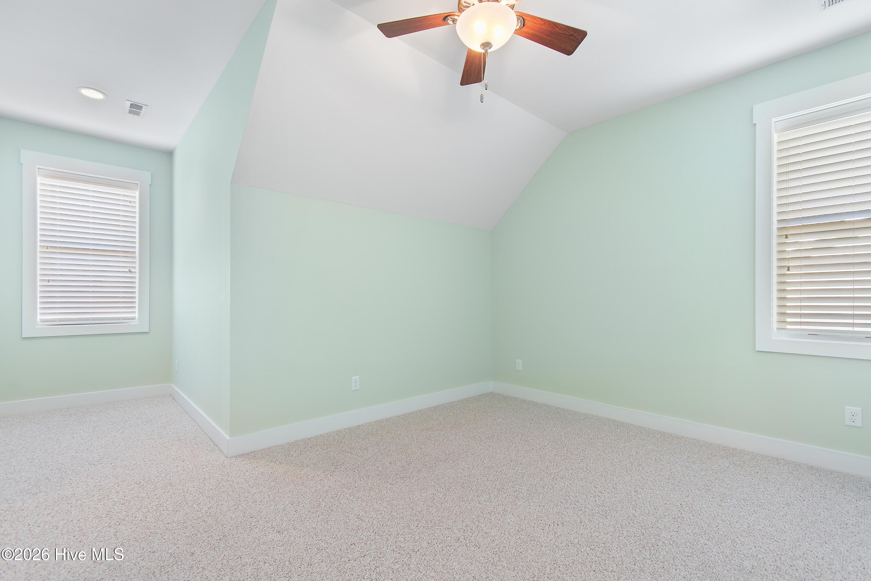 432 Cades Trail