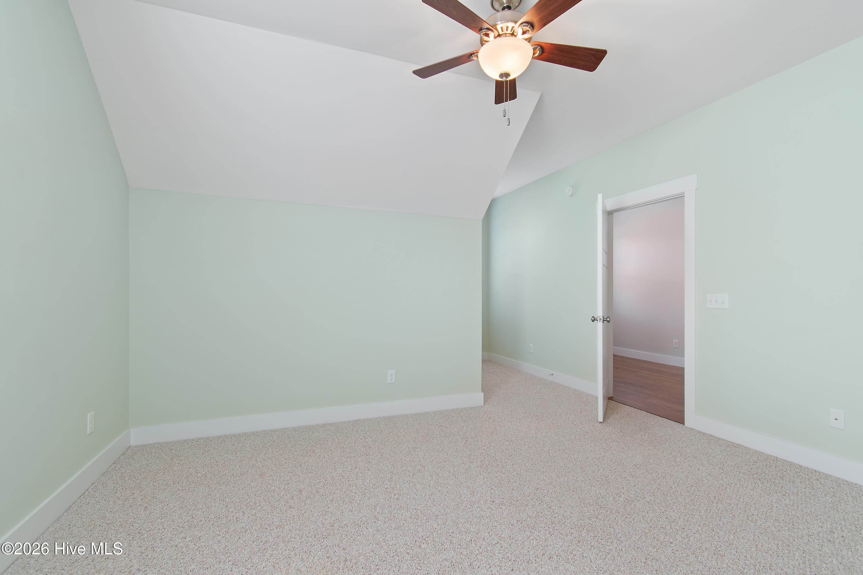 432 Cades Trail