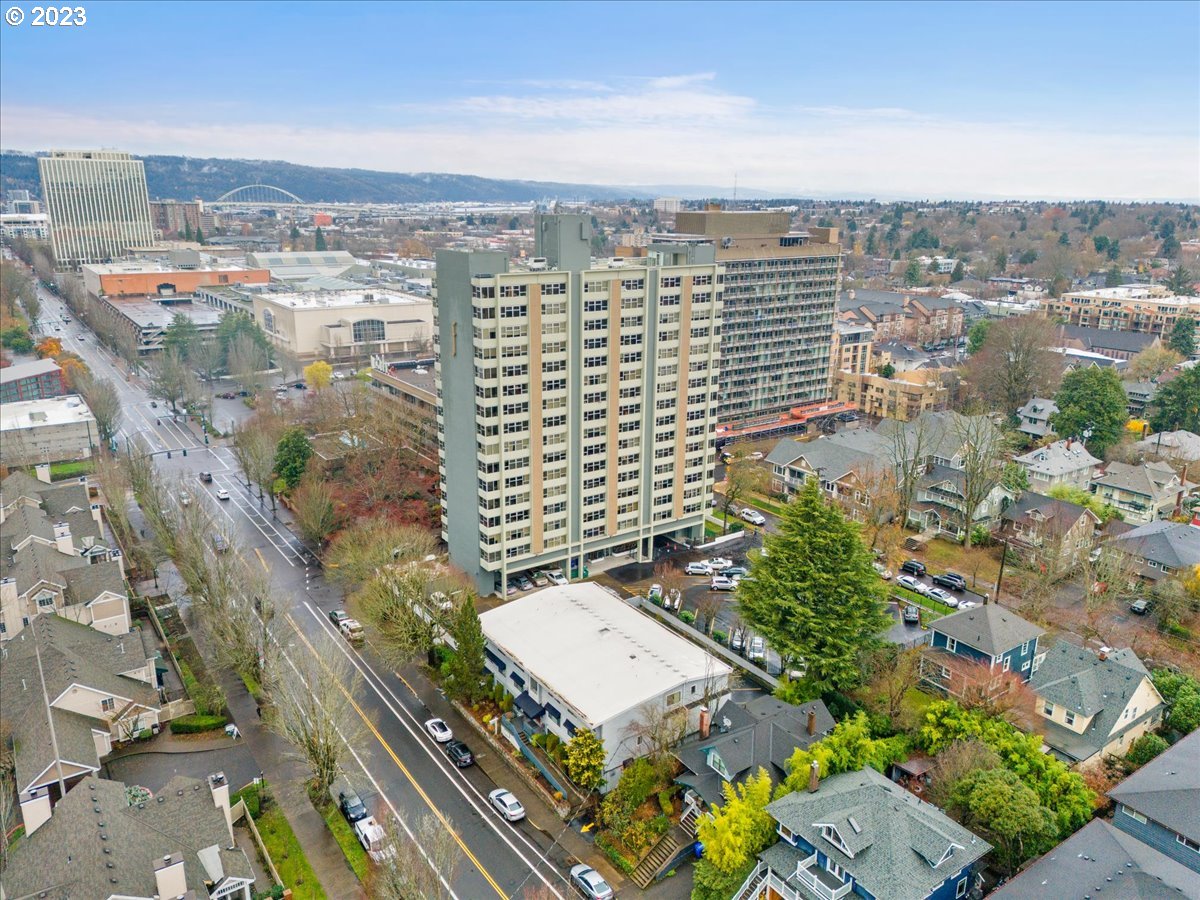 1727 NE MULTNOMAH ST 1