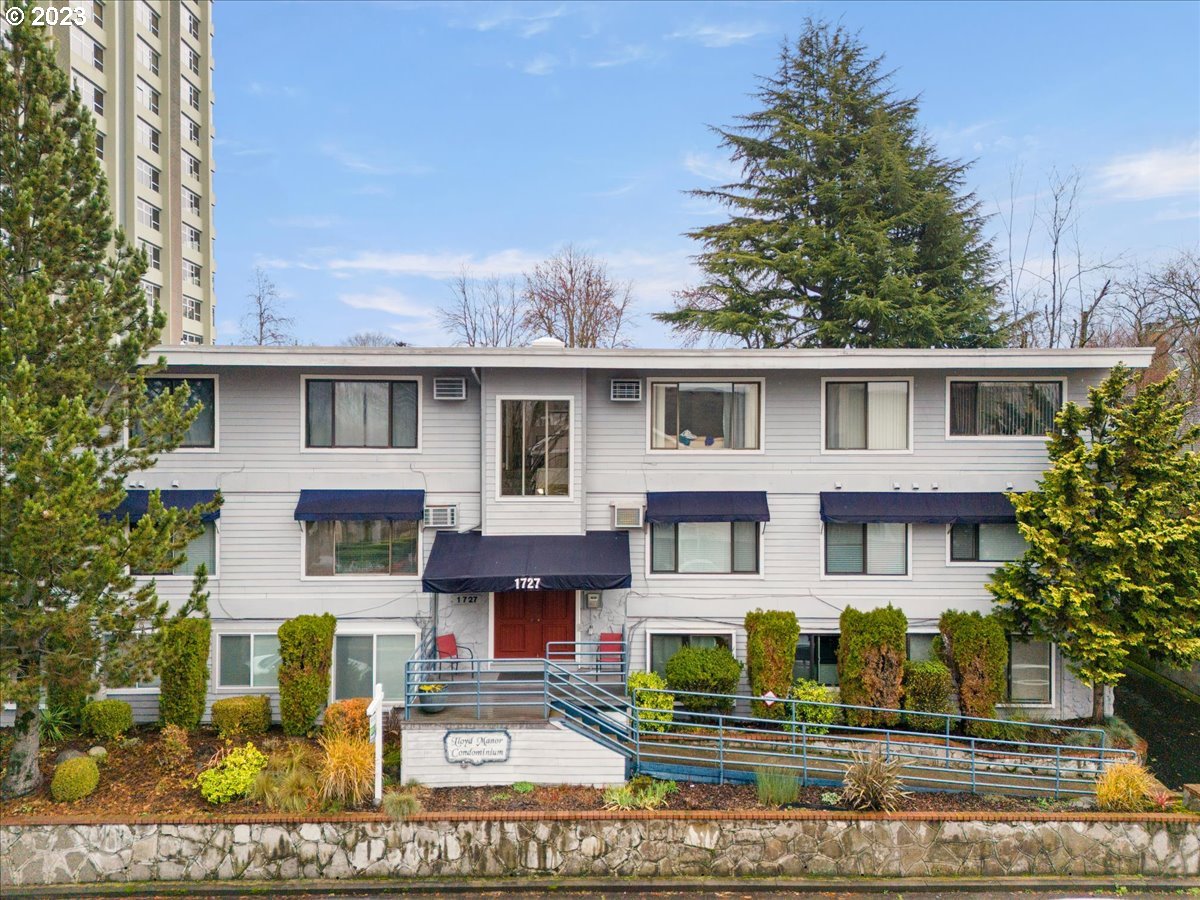 1727 NE MULTNOMAH ST 1