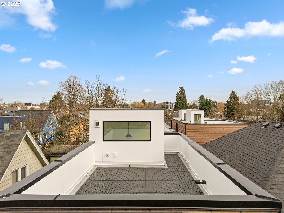 3530 N Borthwick AVE 2