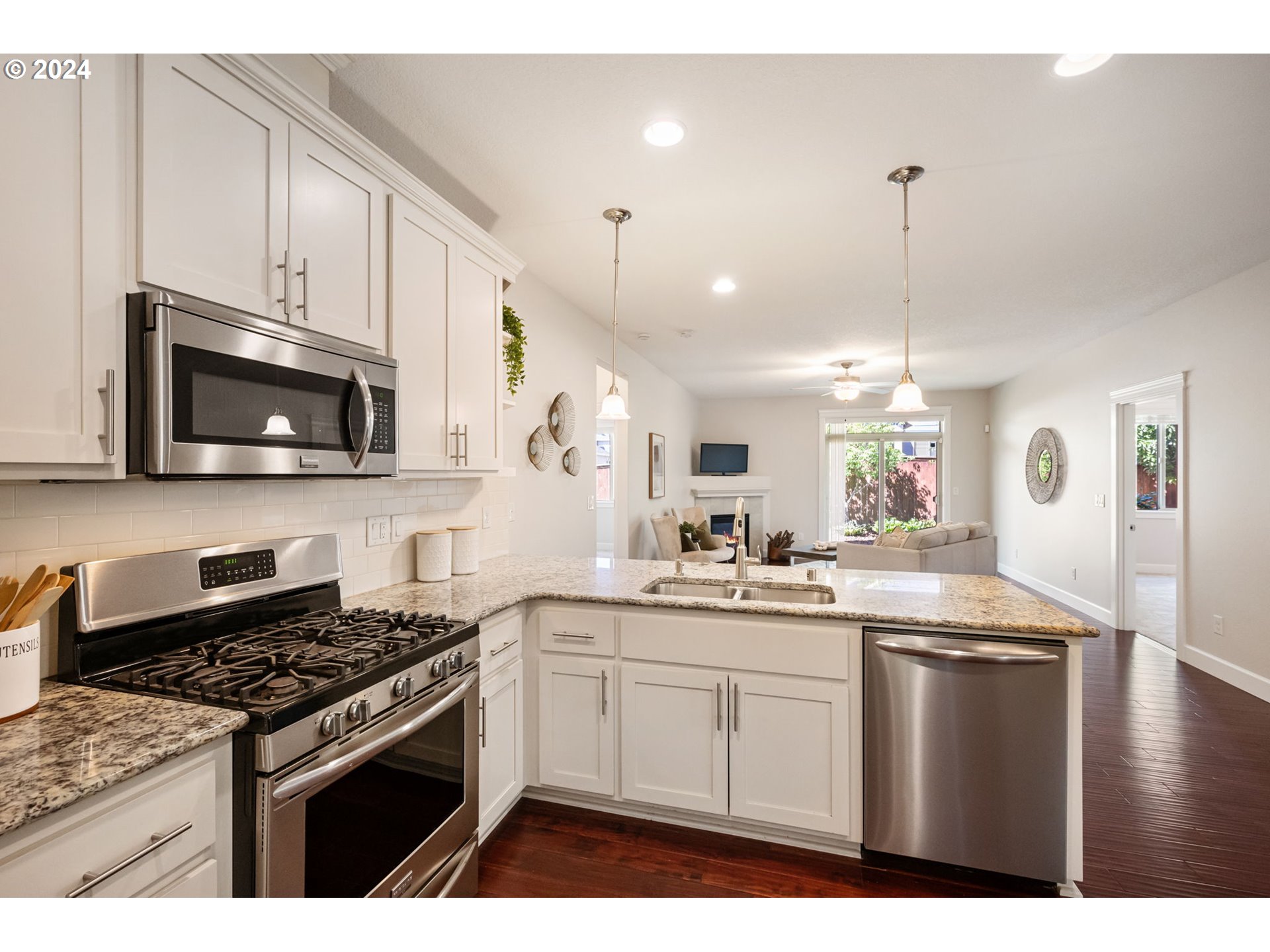 151 N 40TH AVE