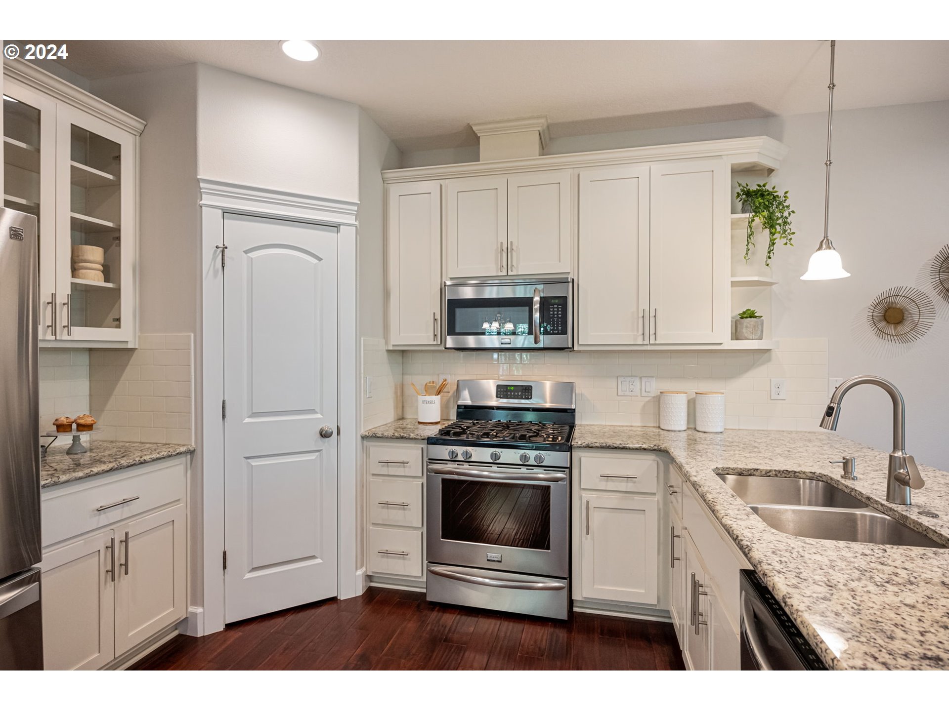 151 N 40TH AVE