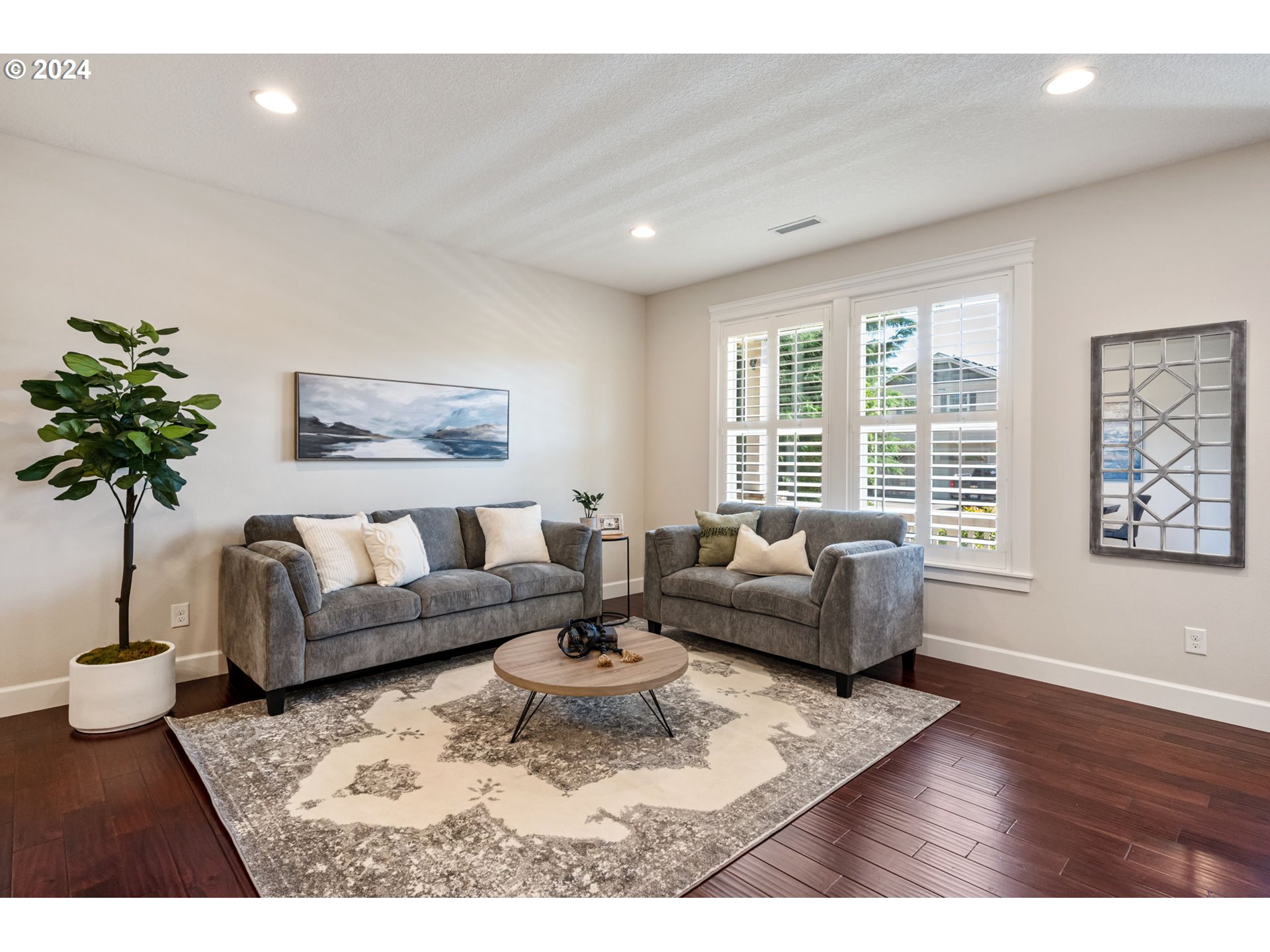 151 N 40TH AVE