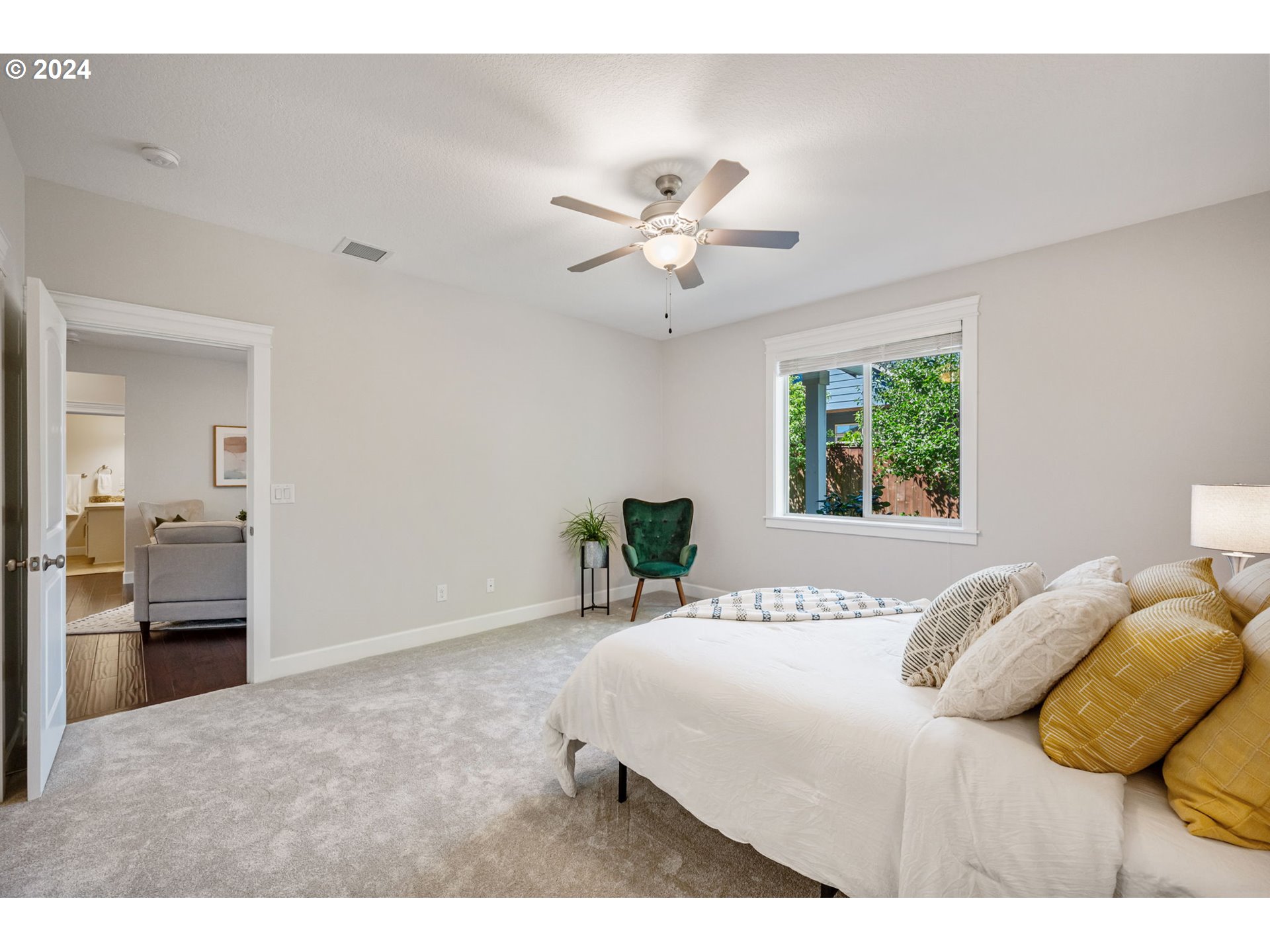 151 N 40TH AVE