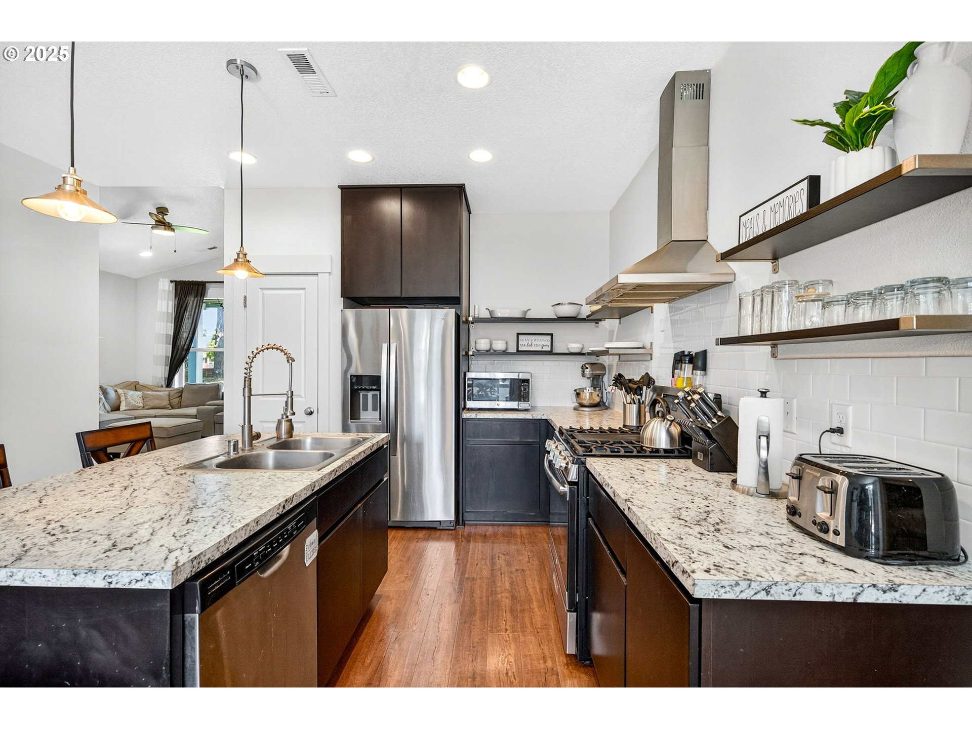 215 S PEKIN RD