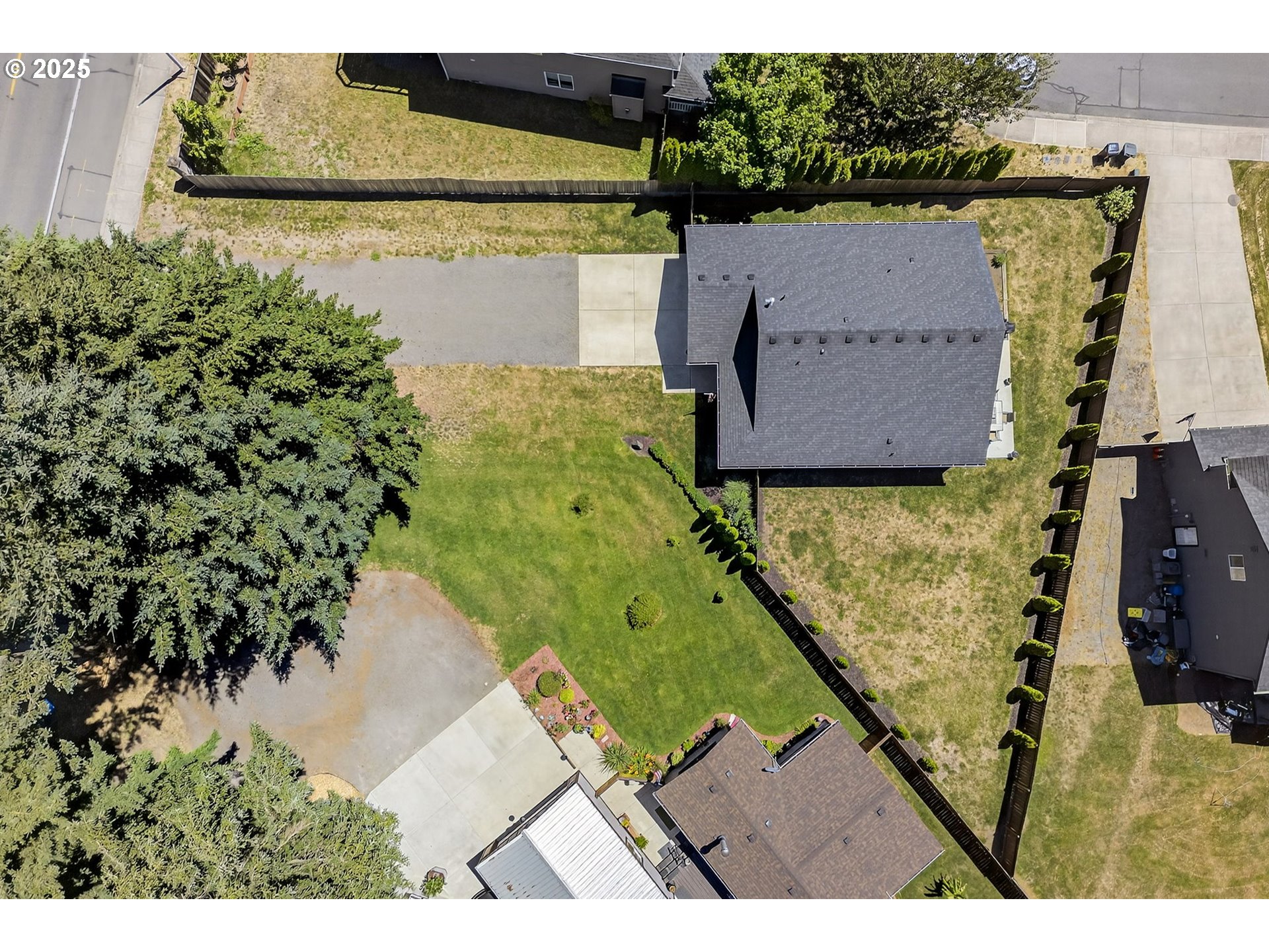 215 S PEKIN RD