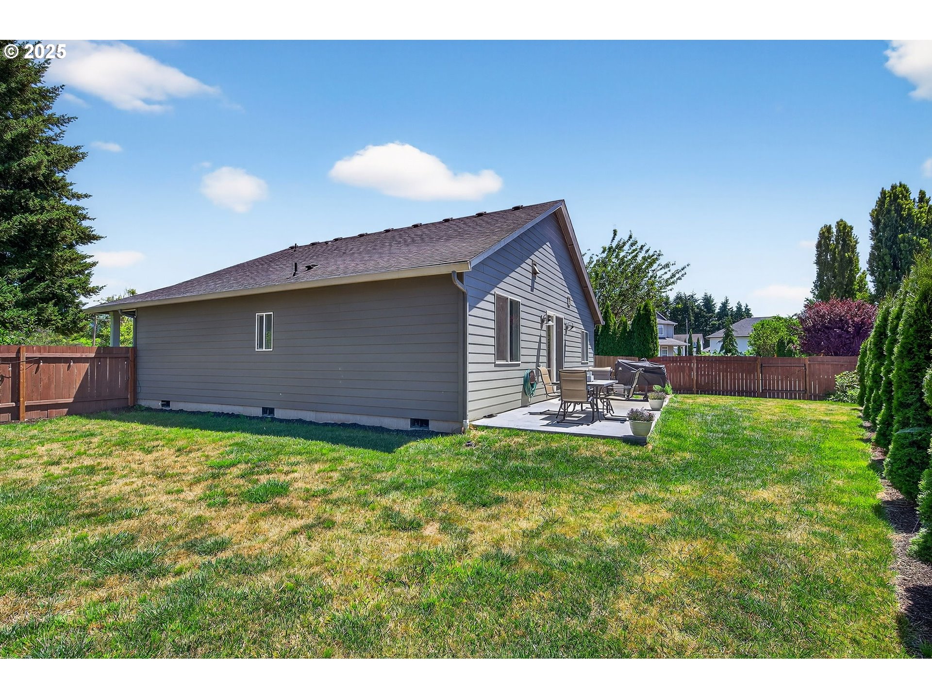 215 S PEKIN RD