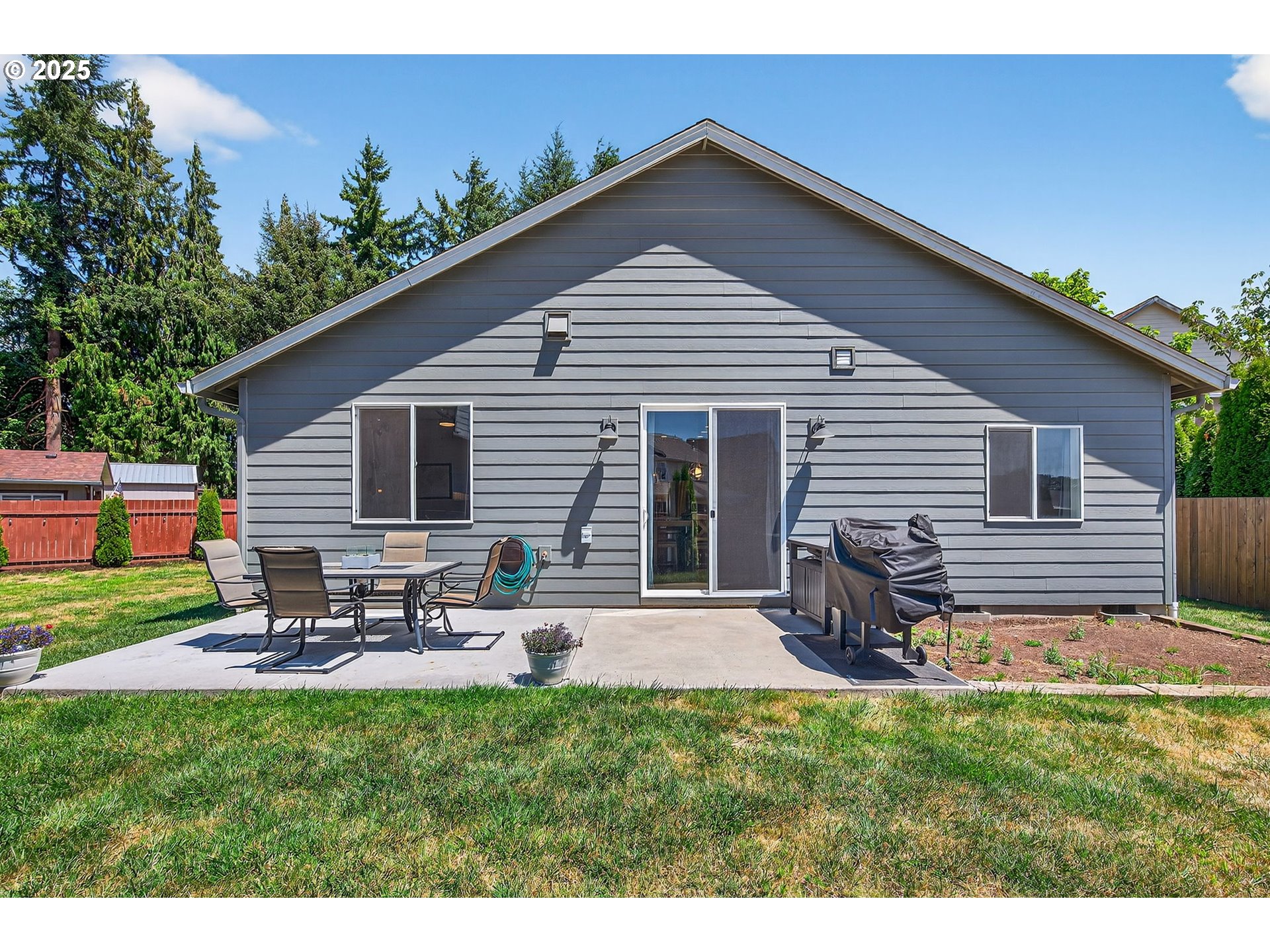 215 S PEKIN RD