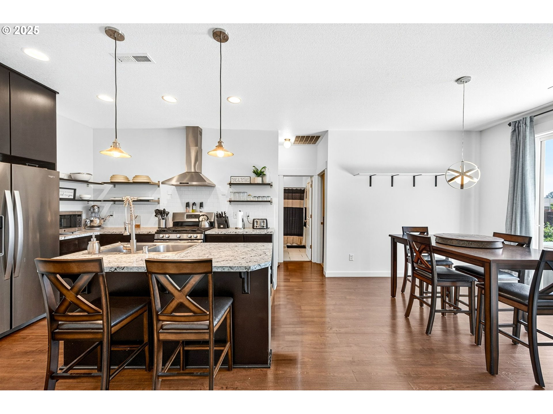 215 S PEKIN RD