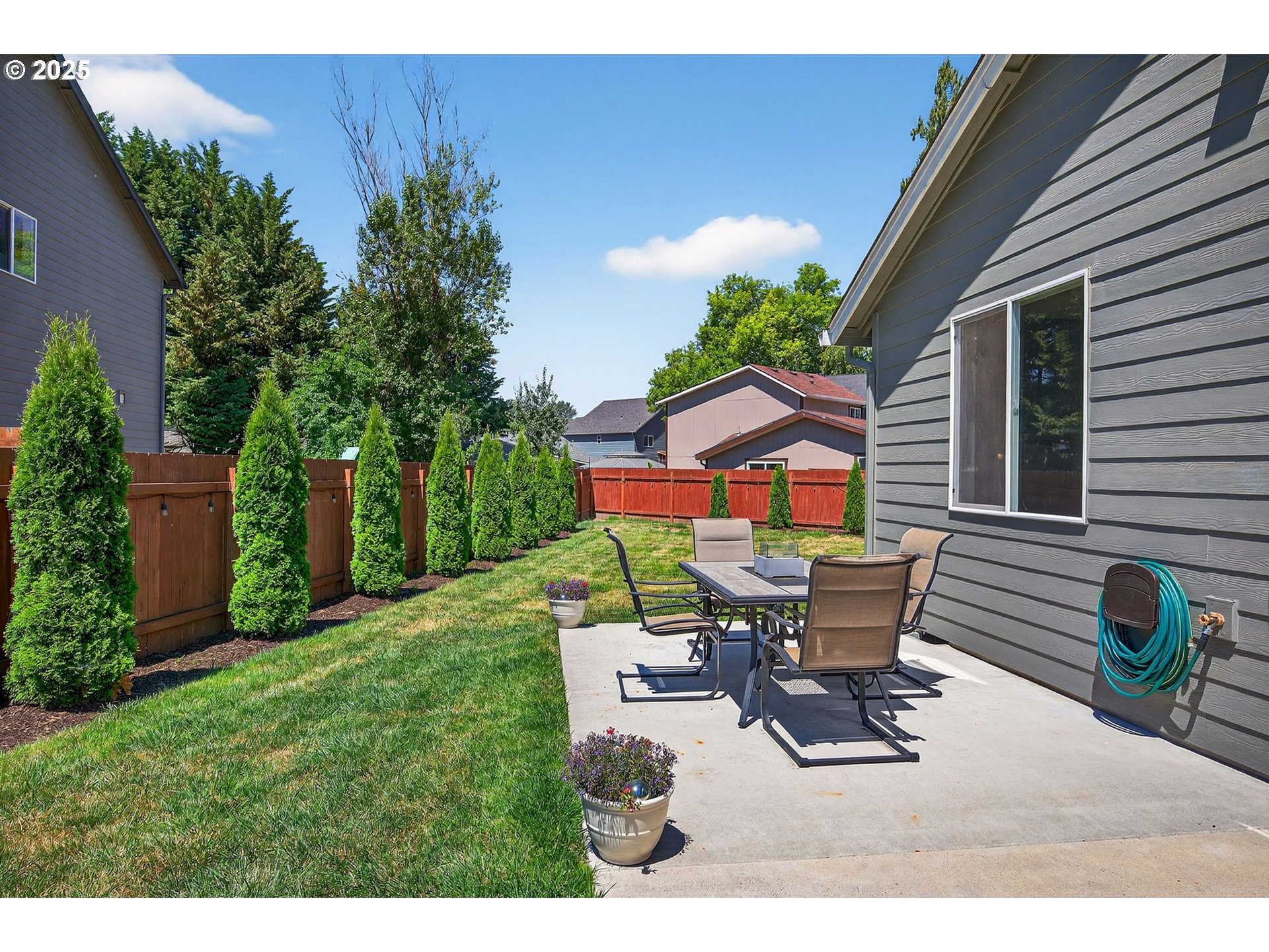 215 S PEKIN RD