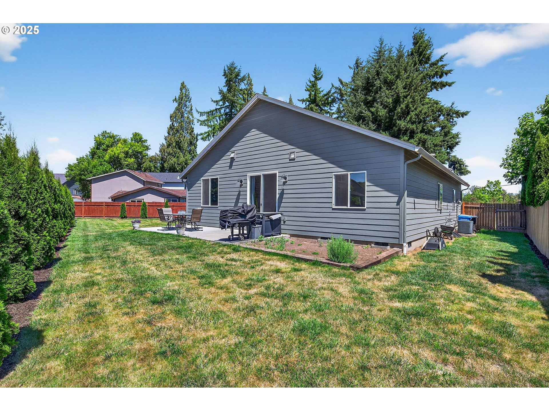 215 S PEKIN RD
